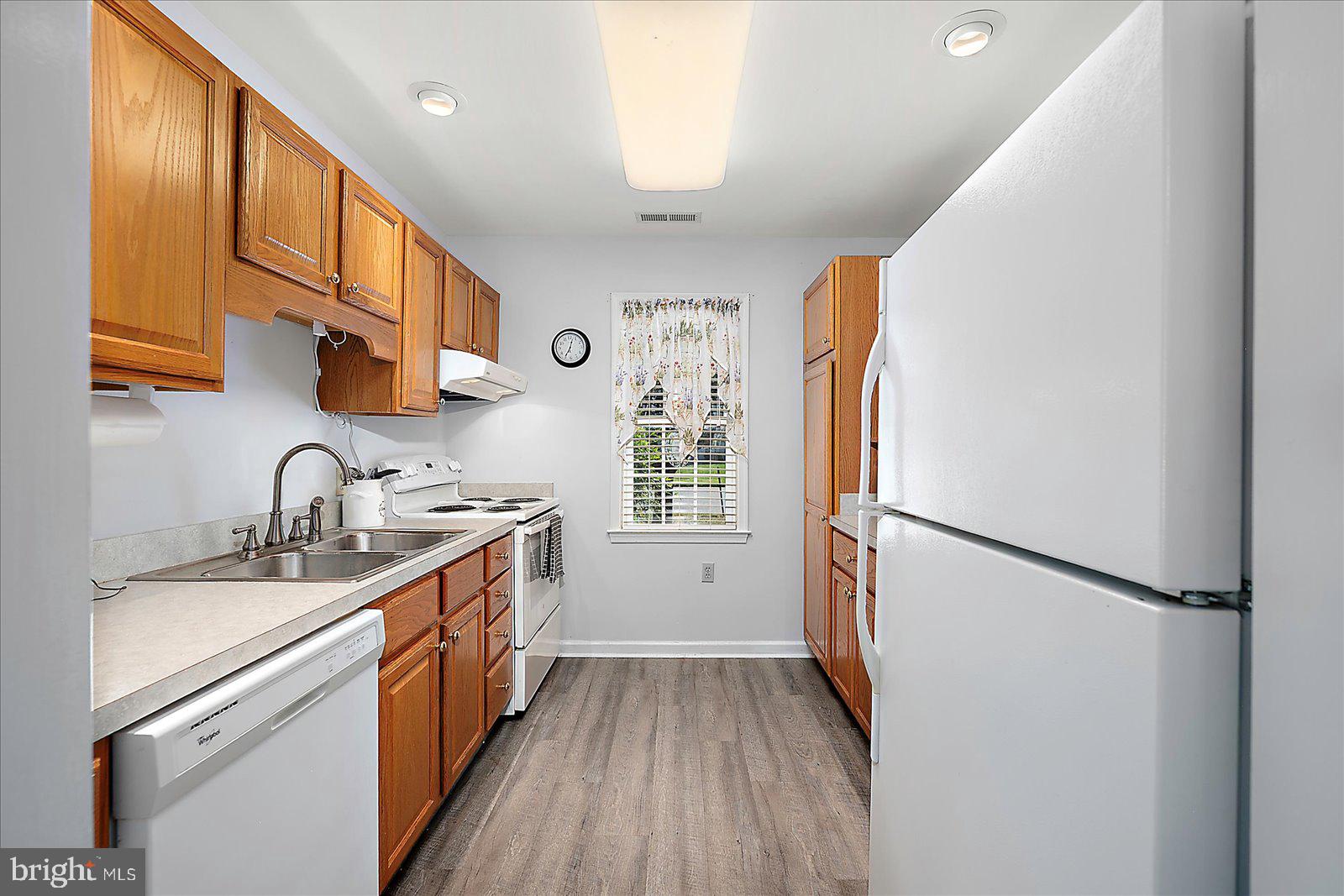 SCHUMAKER MANOR - Residential