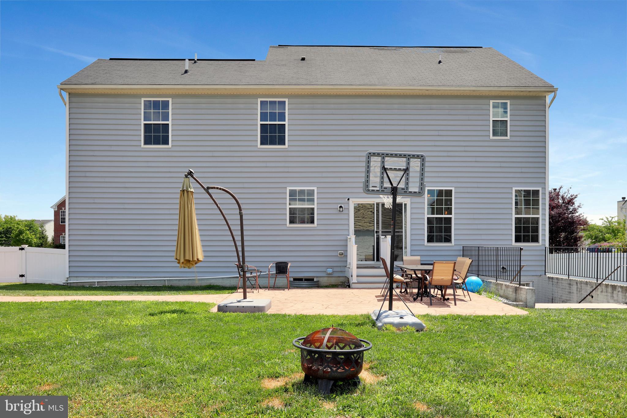 LAKELAND PLACE - Residential