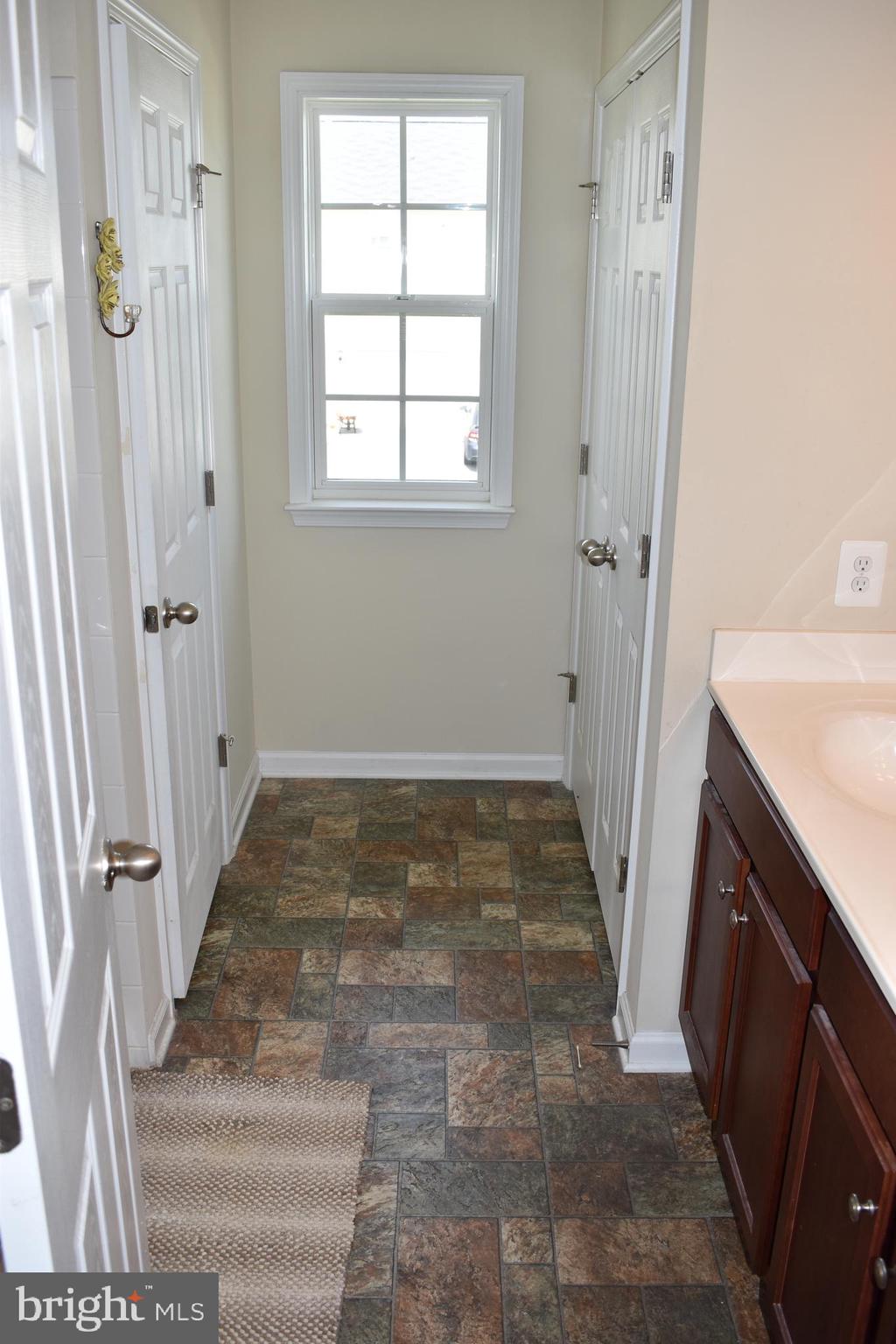 LAKELAND PLACE - Residential