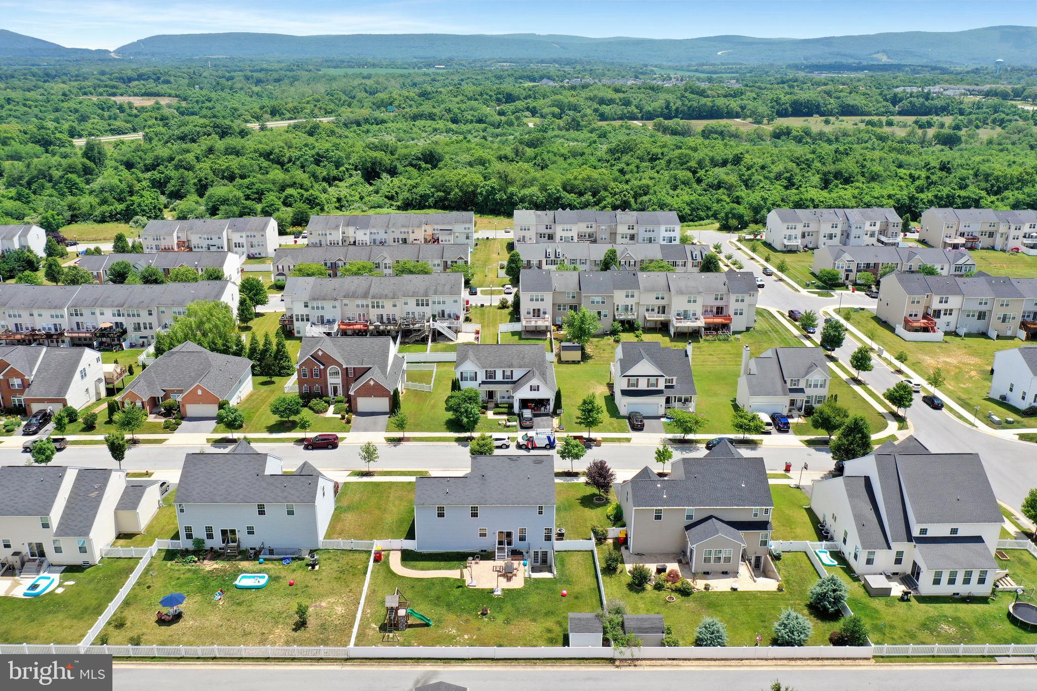 LAKELAND PLACE - Residential