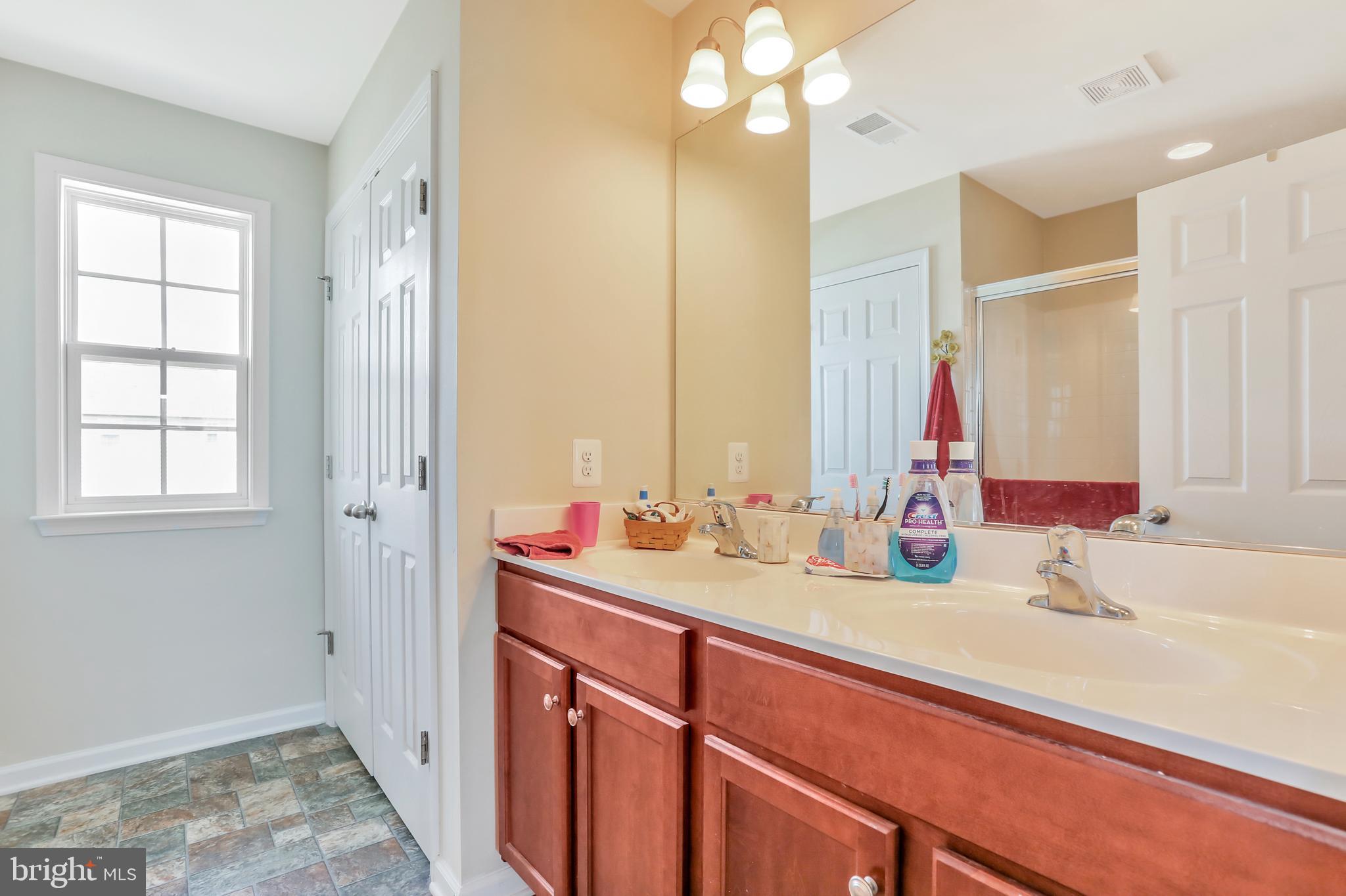 LAKELAND PLACE - Residential