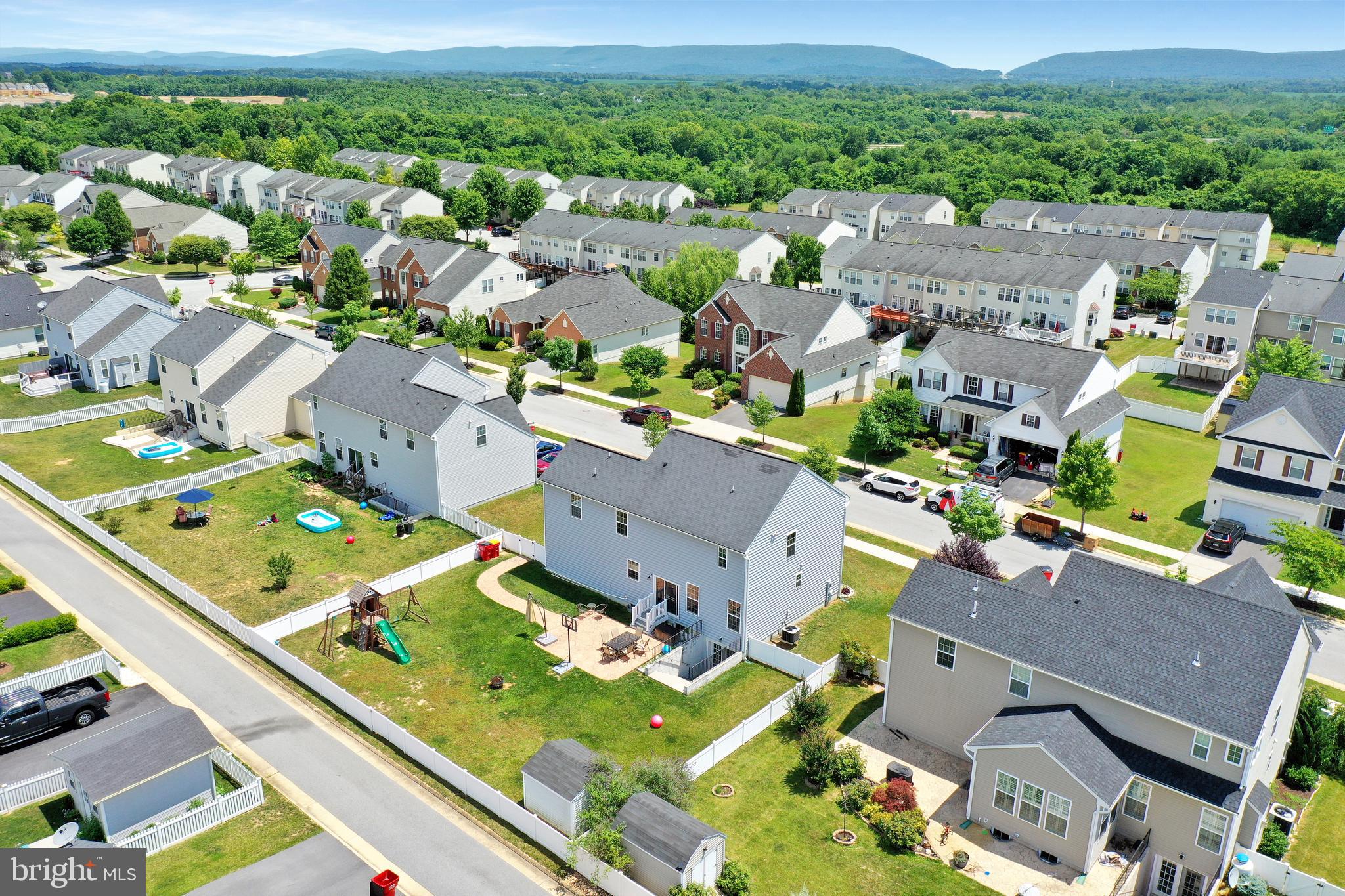 LAKELAND PLACE - Residential