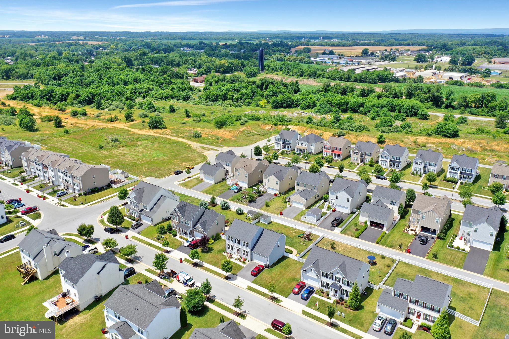 LAKELAND PLACE - Residential