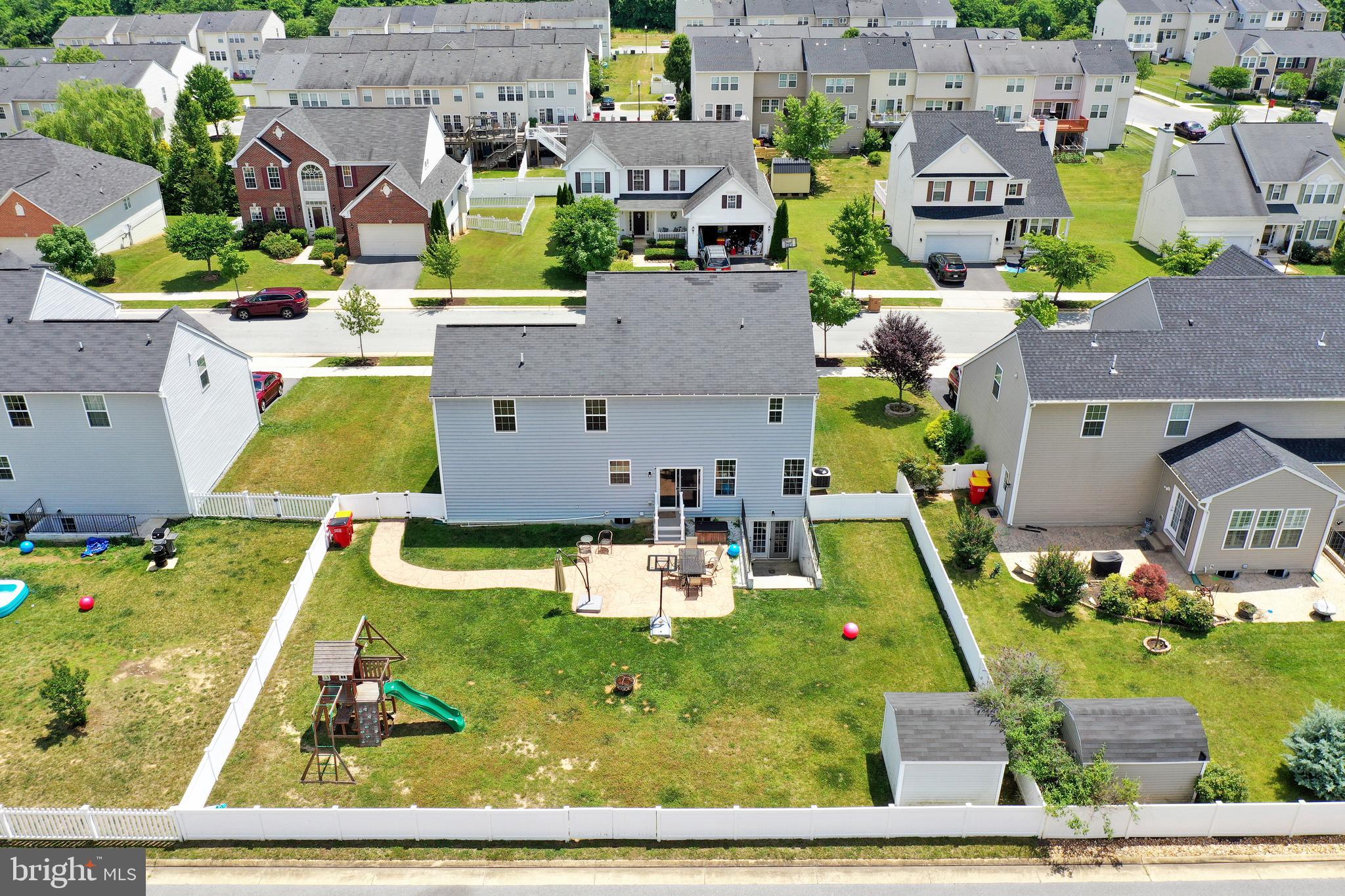 LAKELAND PLACE - Residential