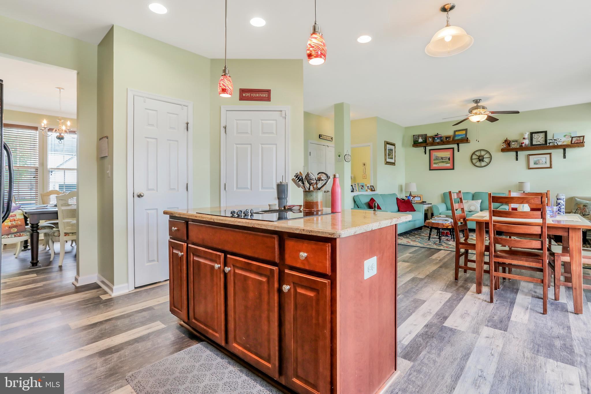 LAKELAND PLACE - Residential