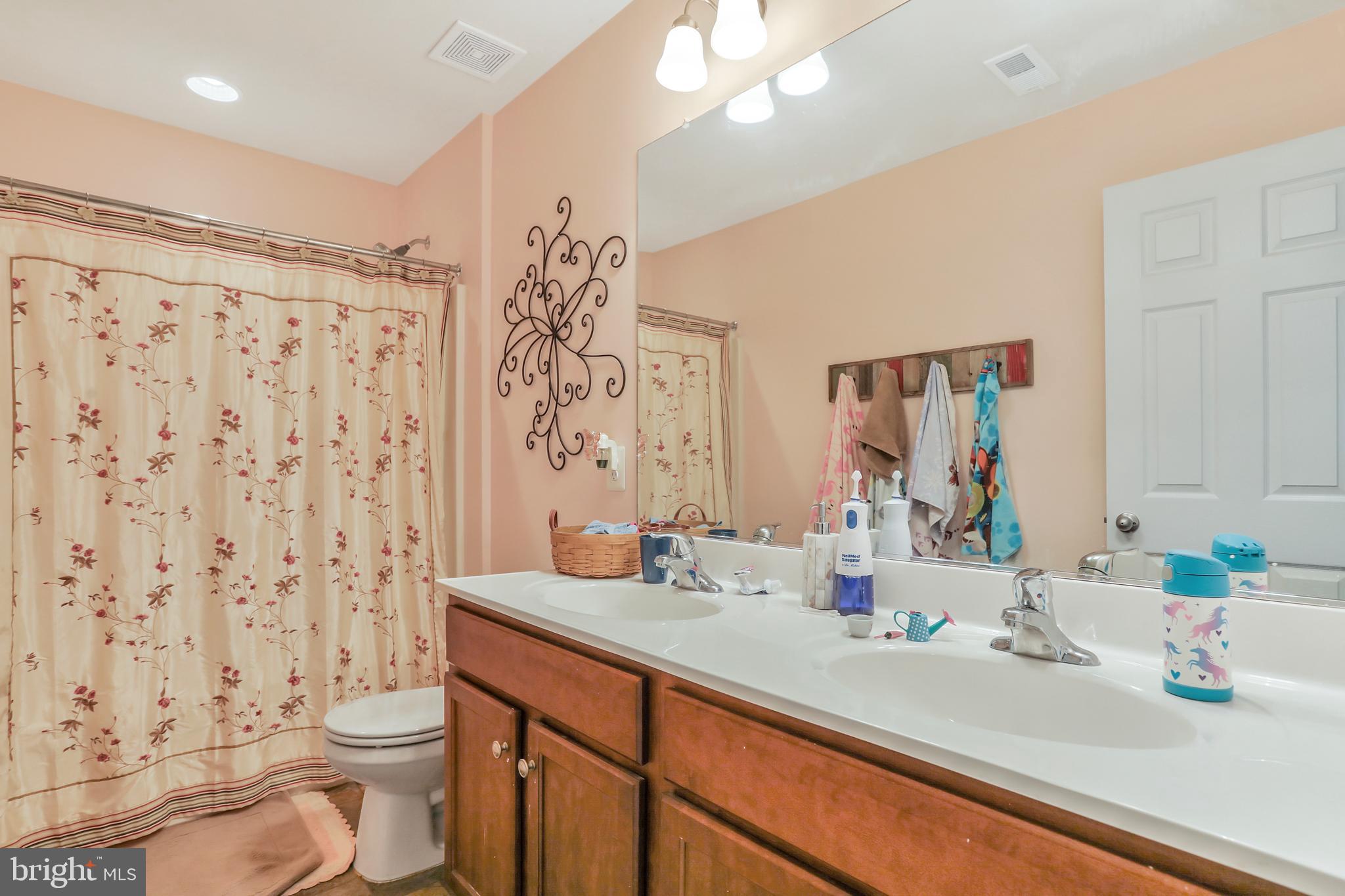 LAKELAND PLACE - Residential