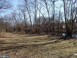 Beautiful 7+ acre lot with Antietam Creek frontage. The lot is within Blooming Meadows subdivision which consists of 13 homes on private estate lots. The agricultural taxes have already been paid and the lot is perc approved. This is one of the nicest lots in the area and the creek frontage is beautiful. Perfect place to build your dream home!