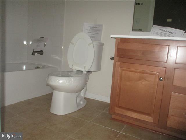 CREEKSIDE VILLAGE AT TANYARD SPRINGS - Residential