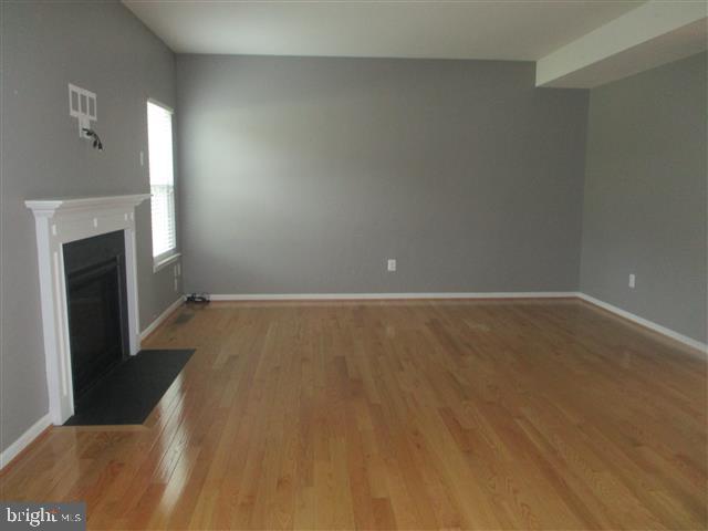 CREEKSIDE VILLAGE AT TANYARD SPRINGS - Residential