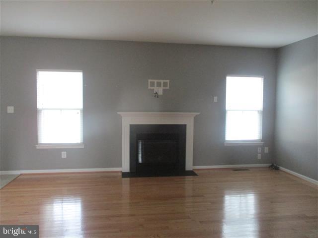 CREEKSIDE VILLAGE AT TANYARD SPRINGS - Residential