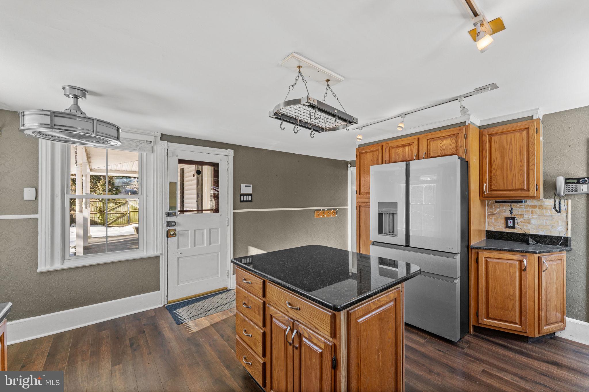 LAFAYETTE HILL - Residential