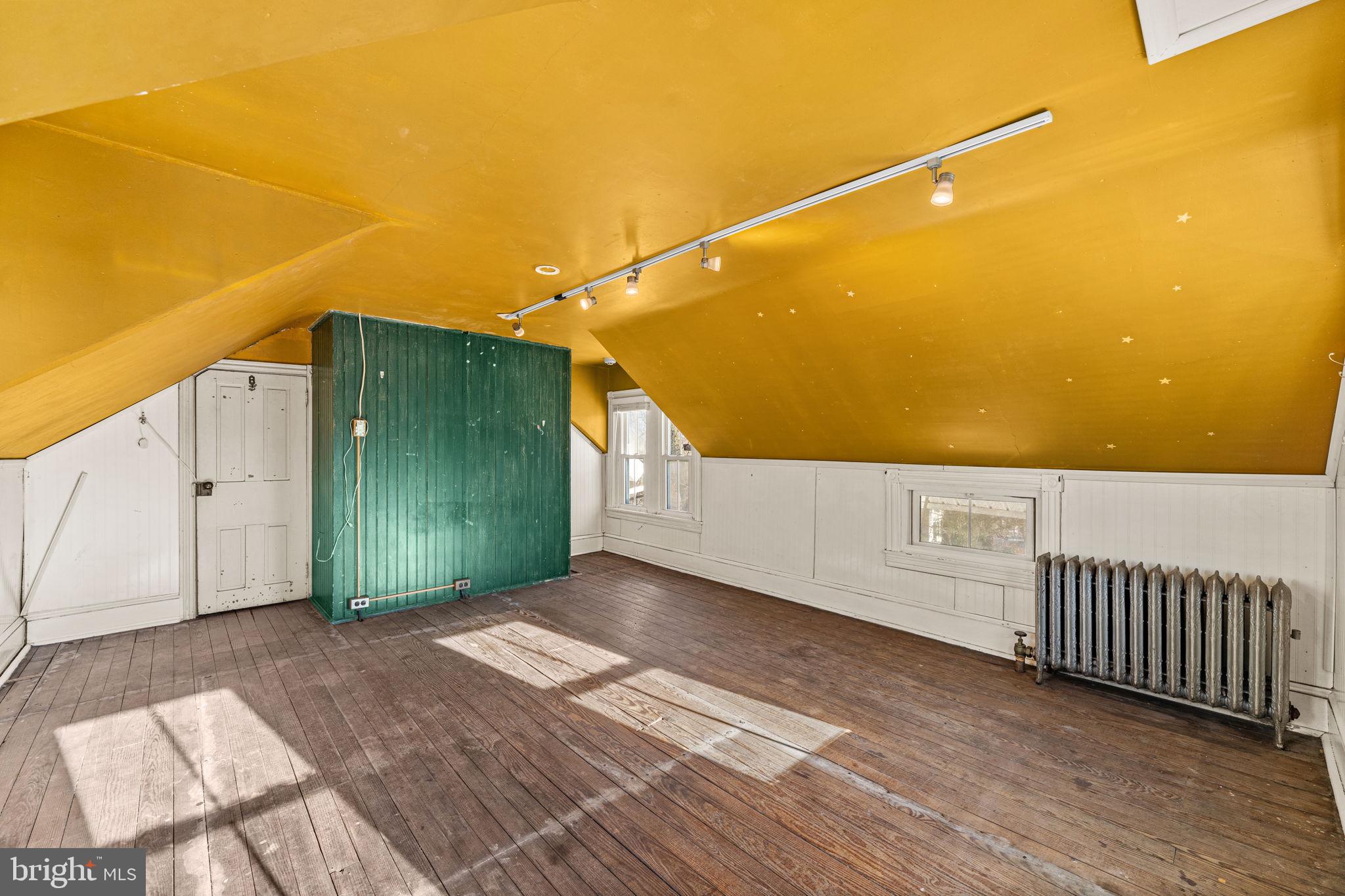 LAFAYETTE HILL - Residential