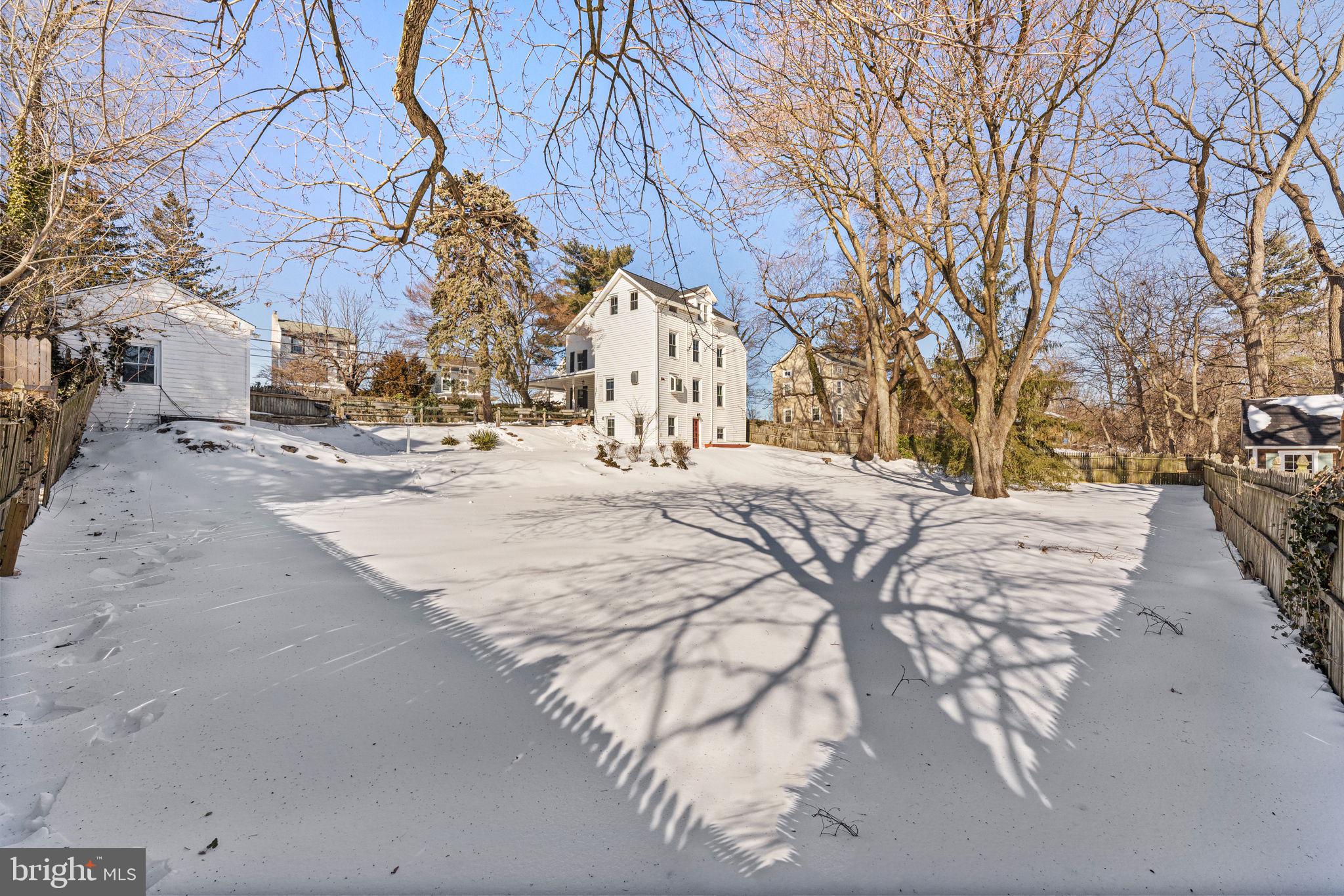 LAFAYETTE HILL - Residential