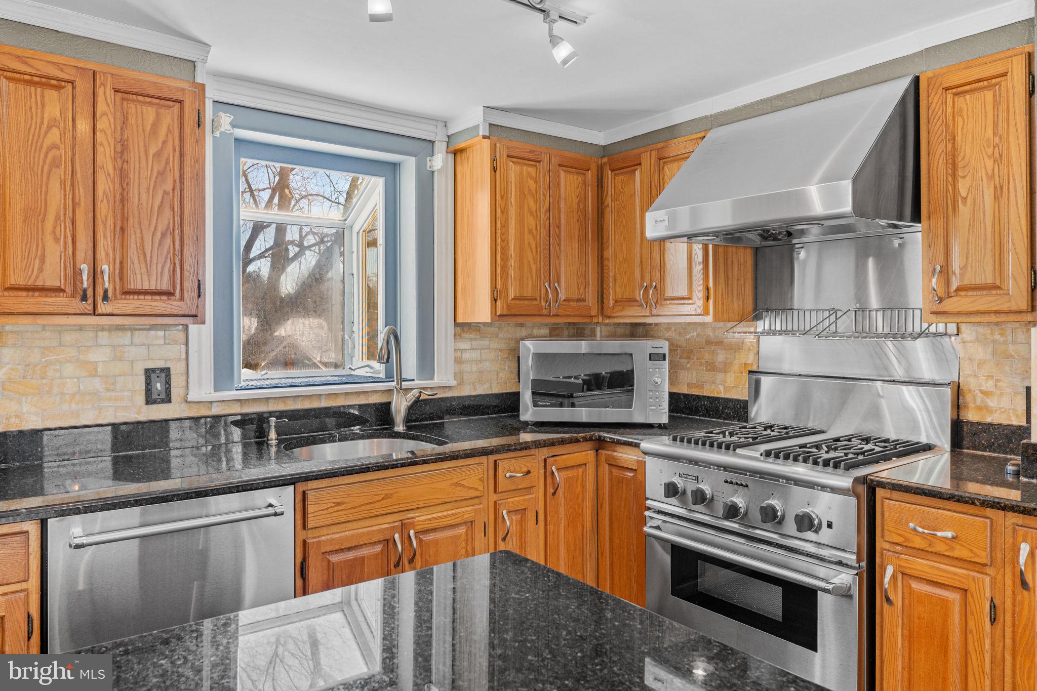 LAFAYETTE HILL - Residential