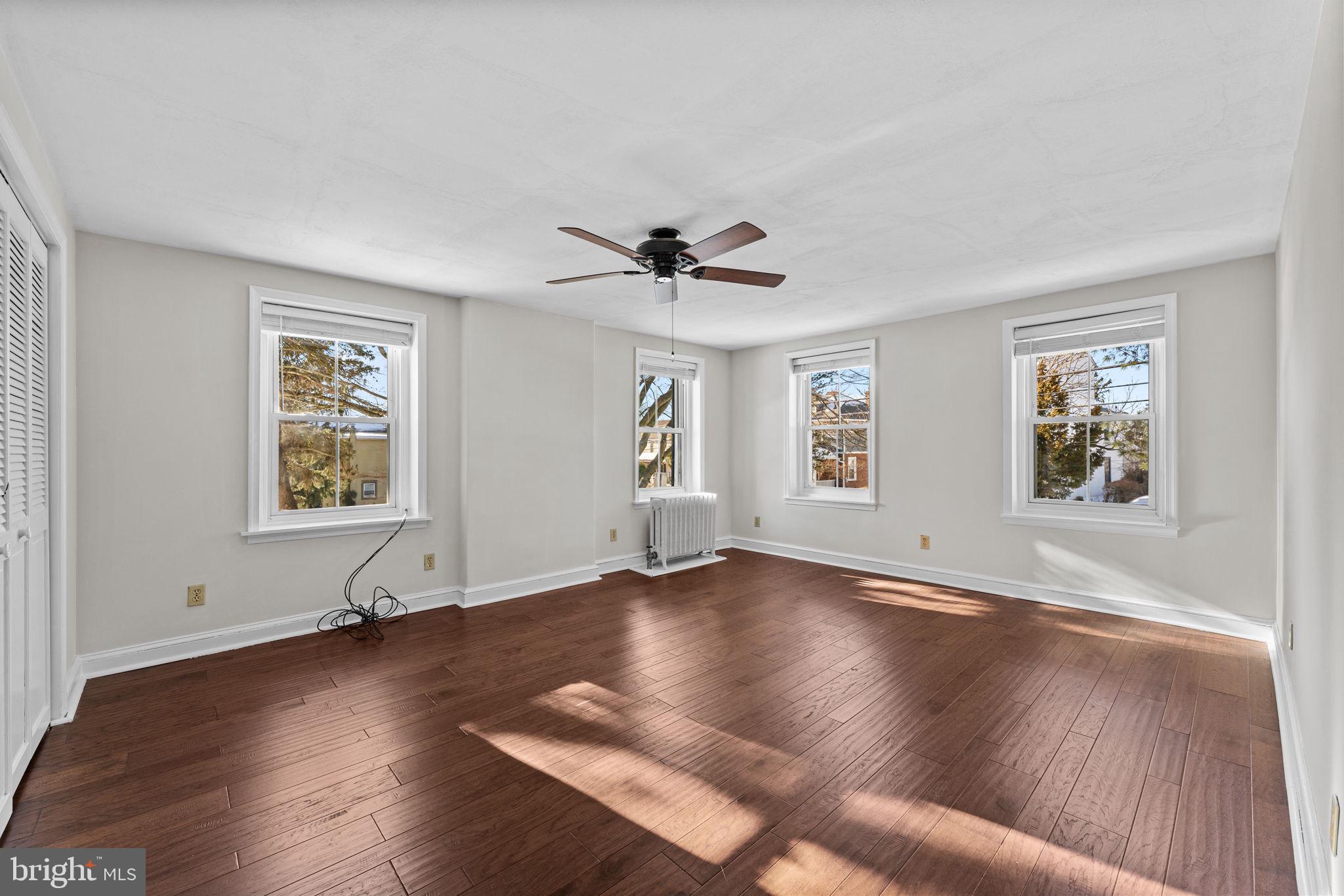 LAFAYETTE HILL - Residential