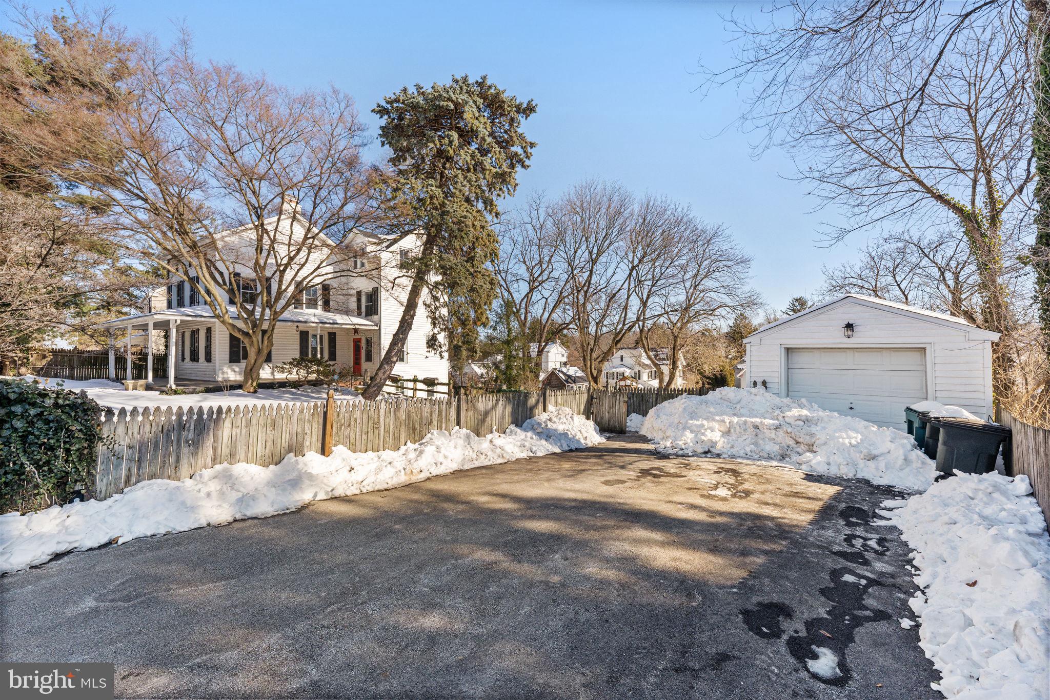 LAFAYETTE HILL - Residential