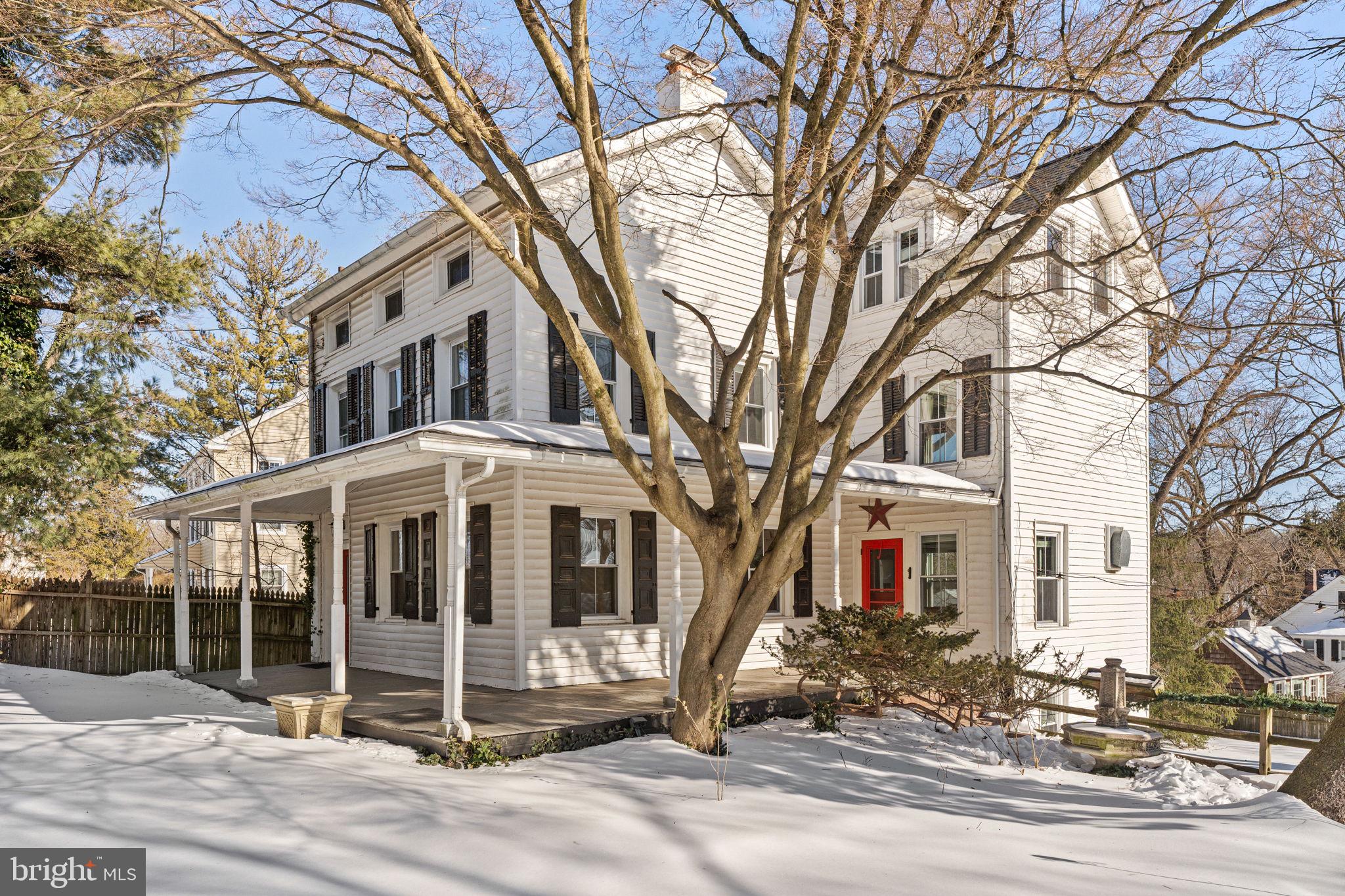 LAFAYETTE HILL - Residential