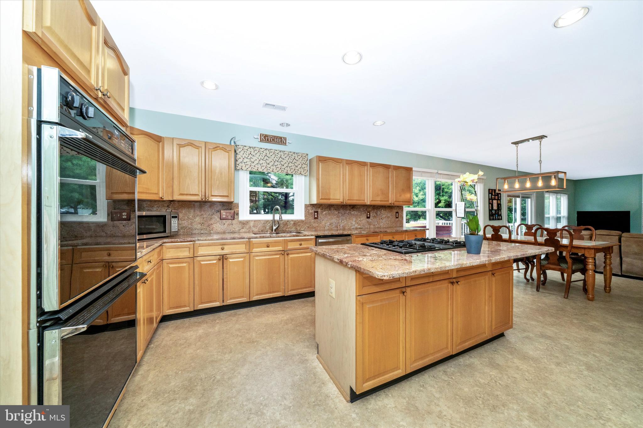 SPRING RIDGE - Residential