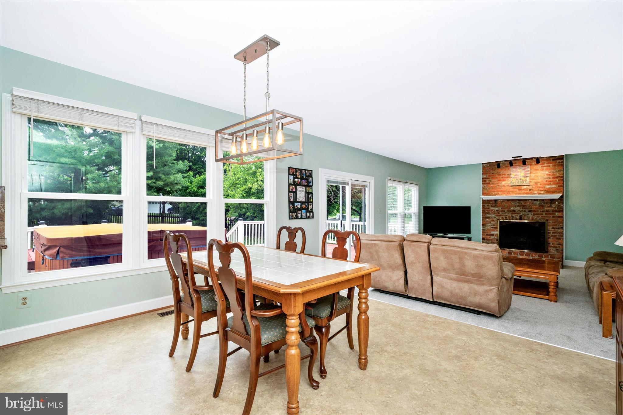 SPRING RIDGE - Residential