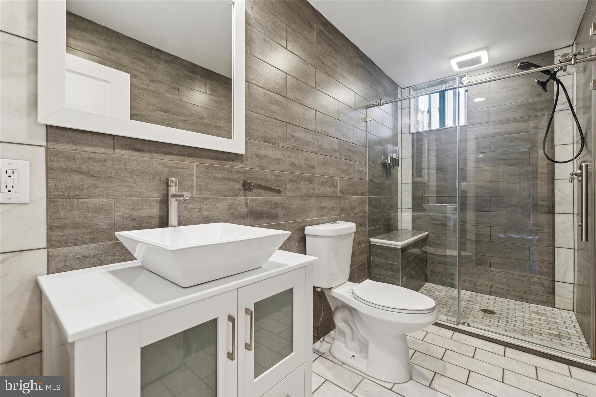 PORT RICHMOND - Residential