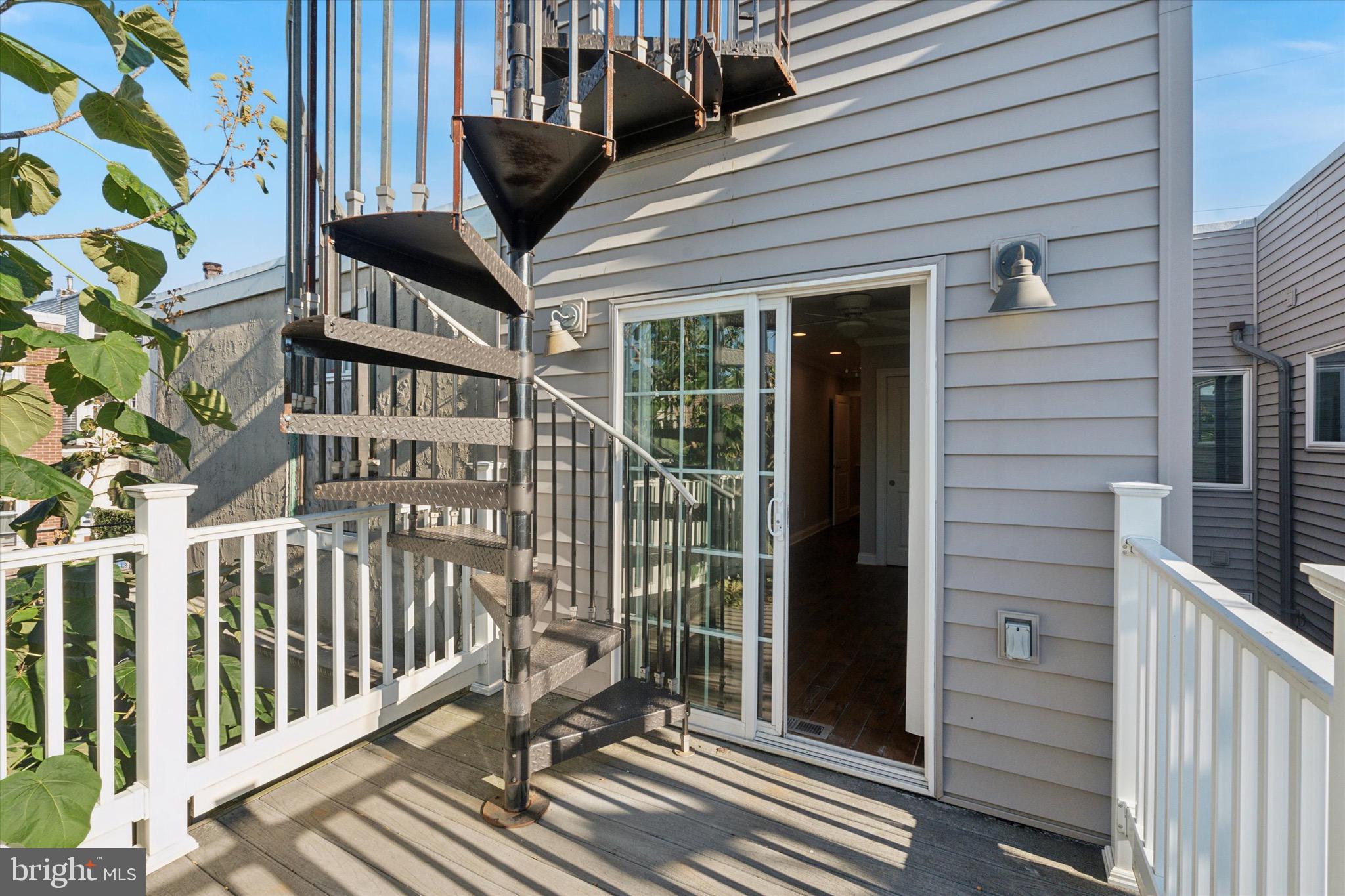 PORT RICHMOND - Residential