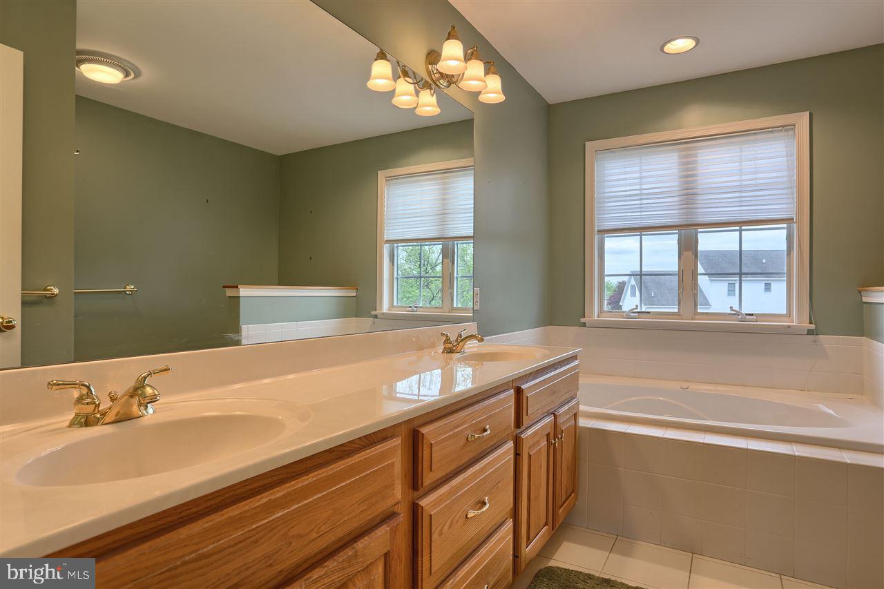 GREENBRIAR MEADOWS - Residential