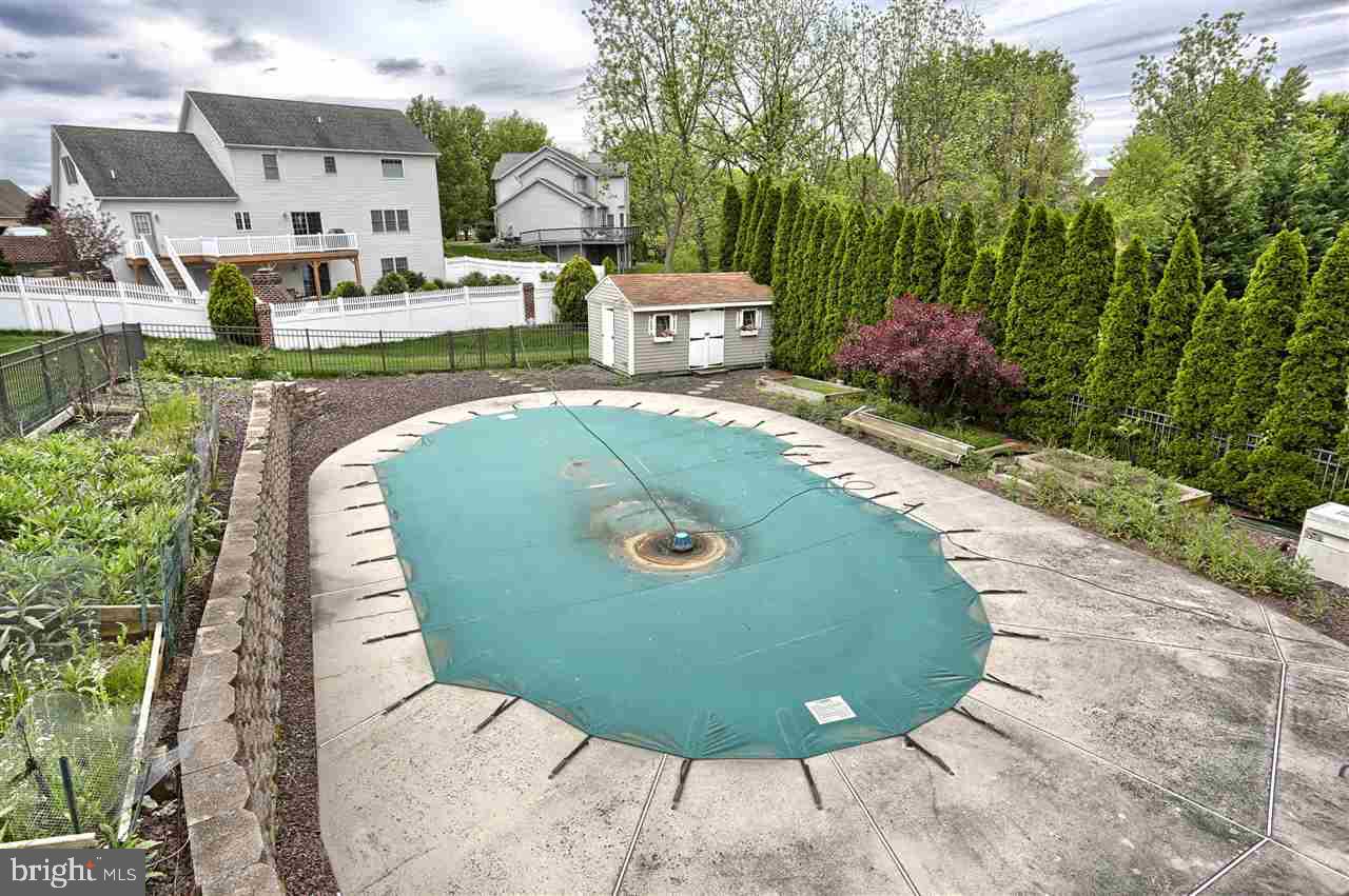 GREENBRIAR MEADOWS - Residential