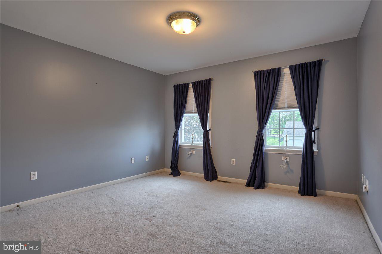 GREENBRIAR MEADOWS - Residential