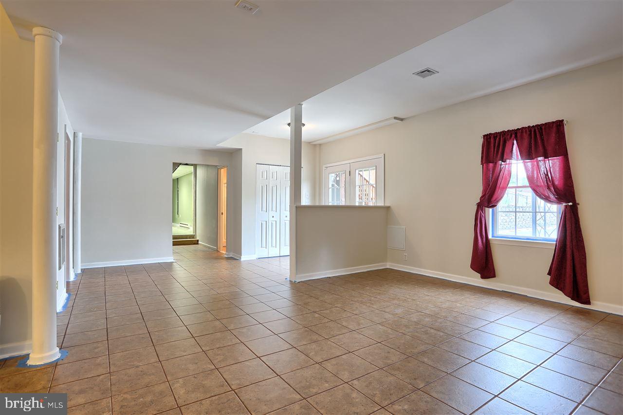 GREENBRIAR MEADOWS - Residential