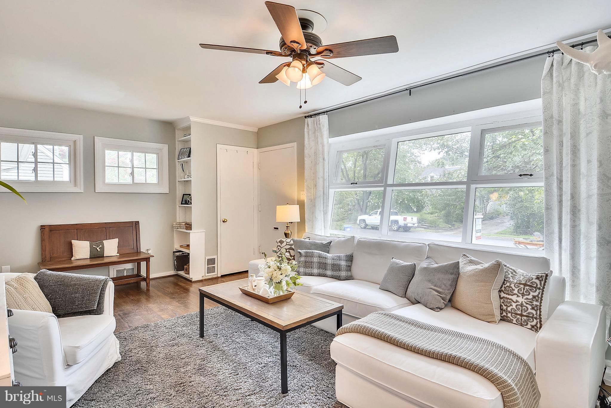 BUCKNELL MANOR - Residential