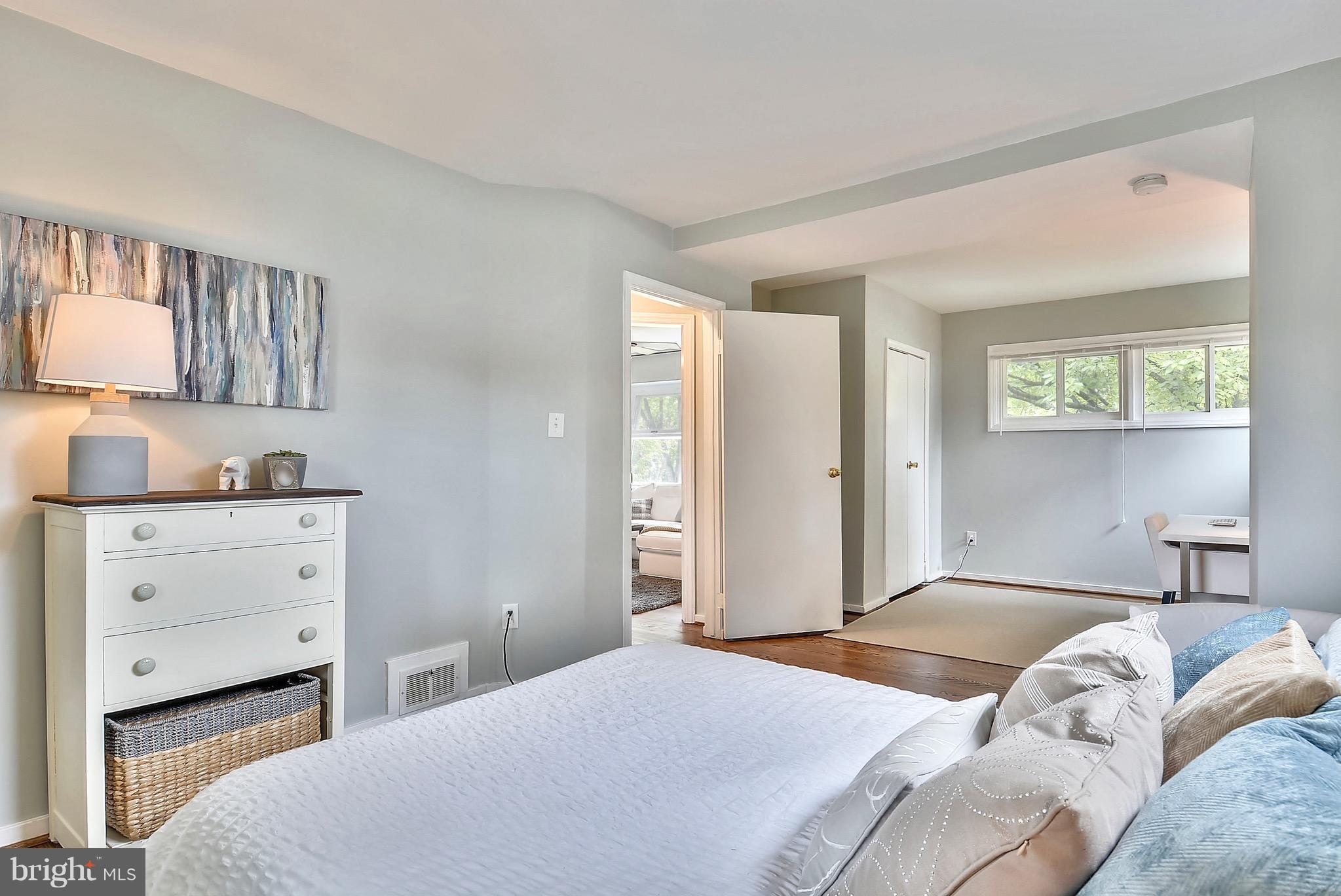 BUCKNELL MANOR - Residential