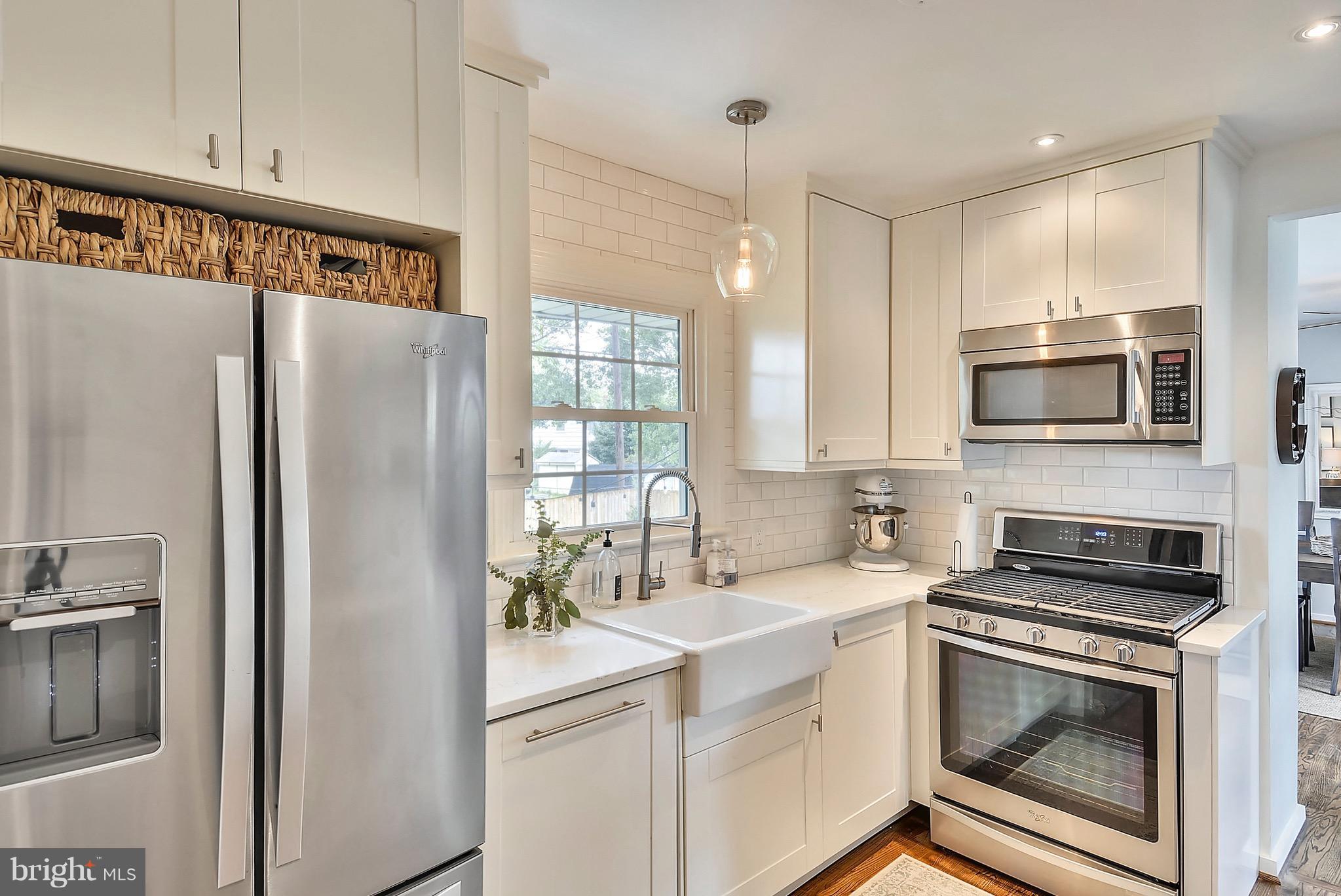 BUCKNELL MANOR - Residential