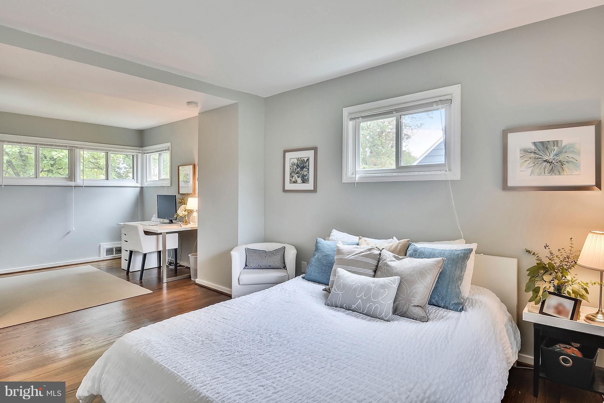 BUCKNELL MANOR - Residential