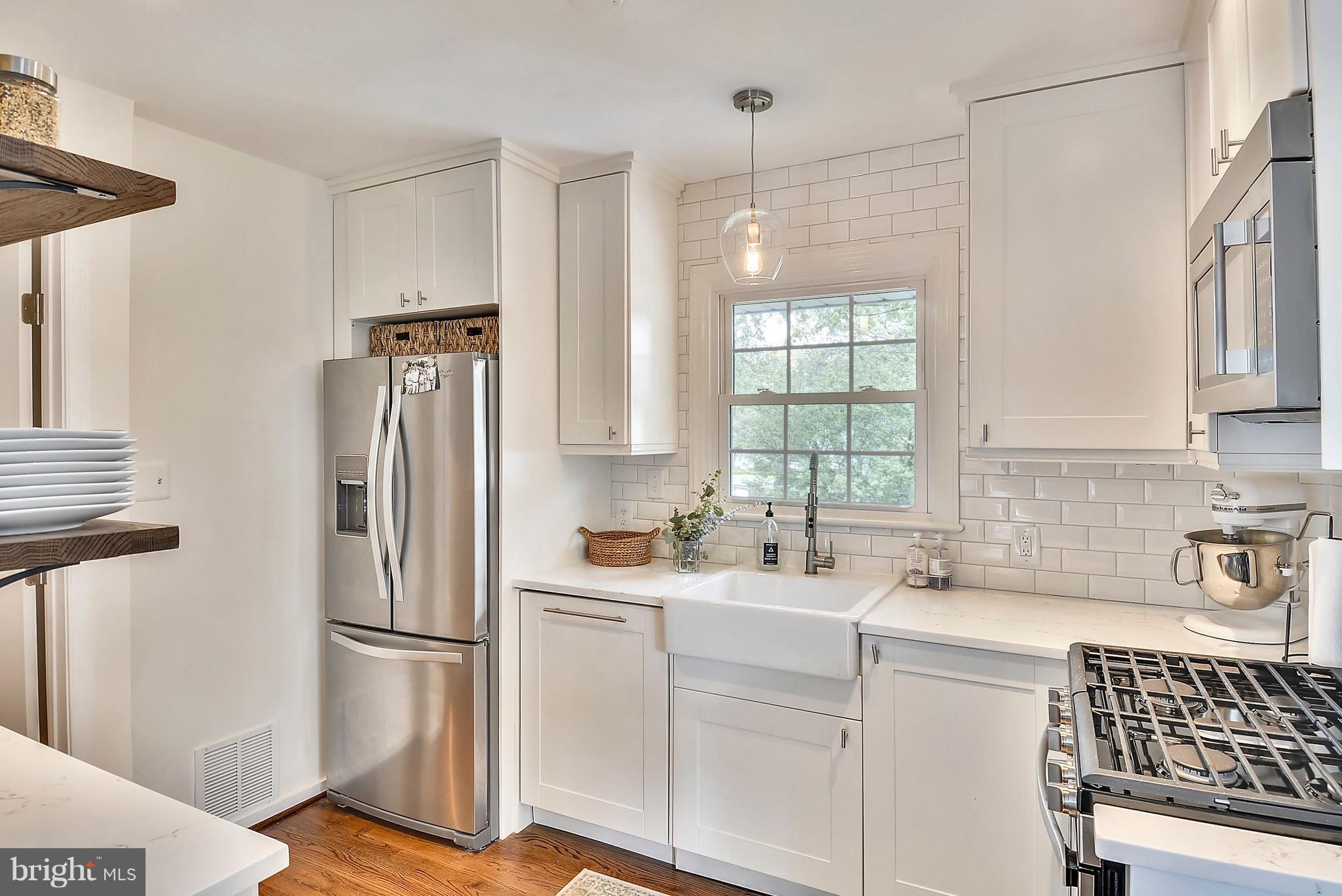 BUCKNELL MANOR - Residential