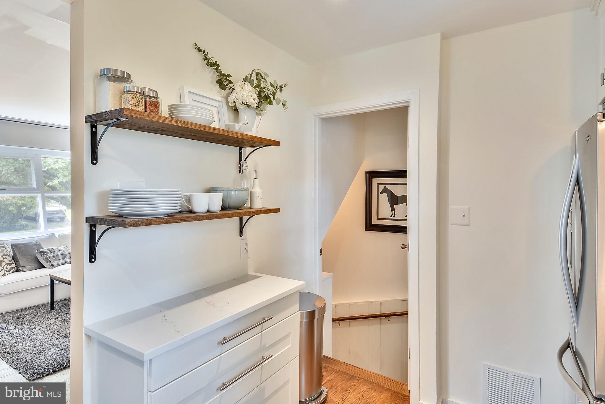 BUCKNELL MANOR - Residential