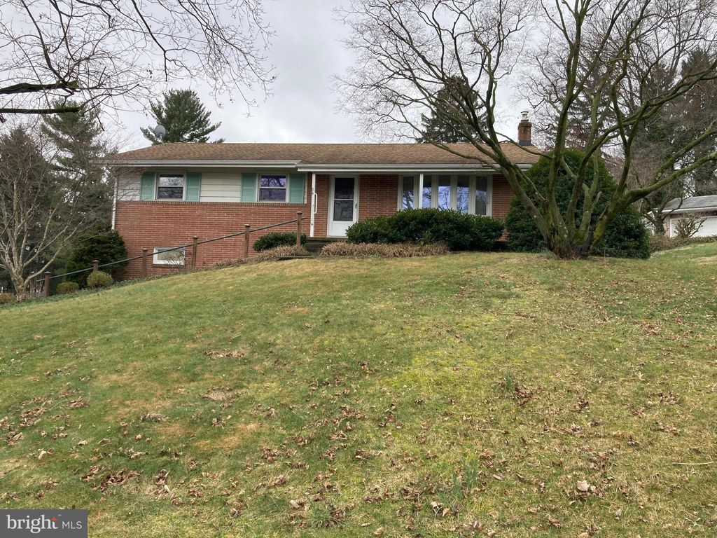 Photo of 84 BARRE DR, LANCASTER, PA 17601 (MLS # PALA2031534)