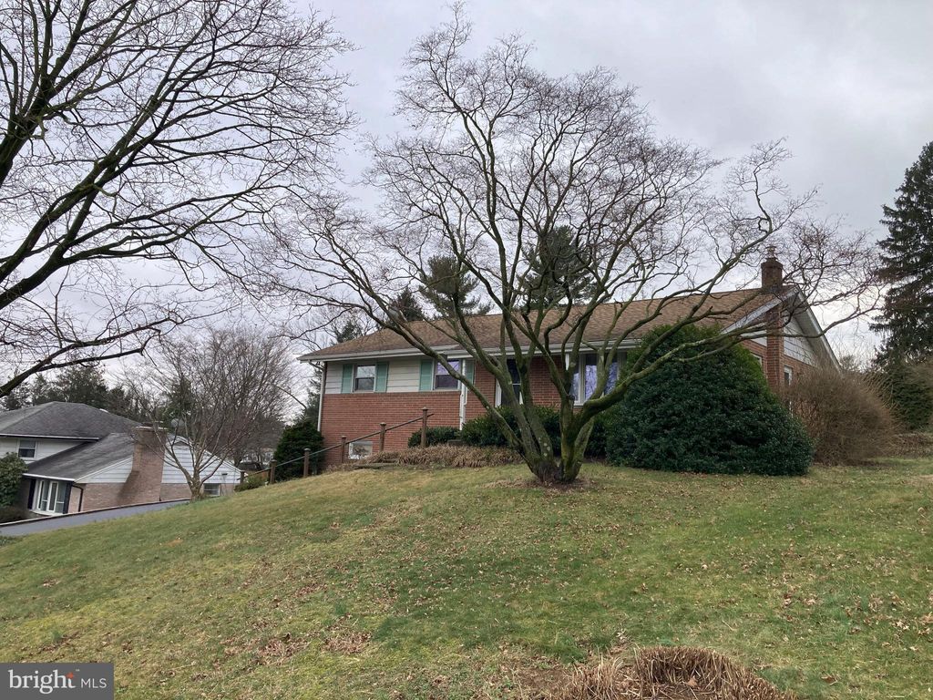 Photo of 84 BARRE DR, LANCASTER, PA 17601 (MLS # PALA2031534)