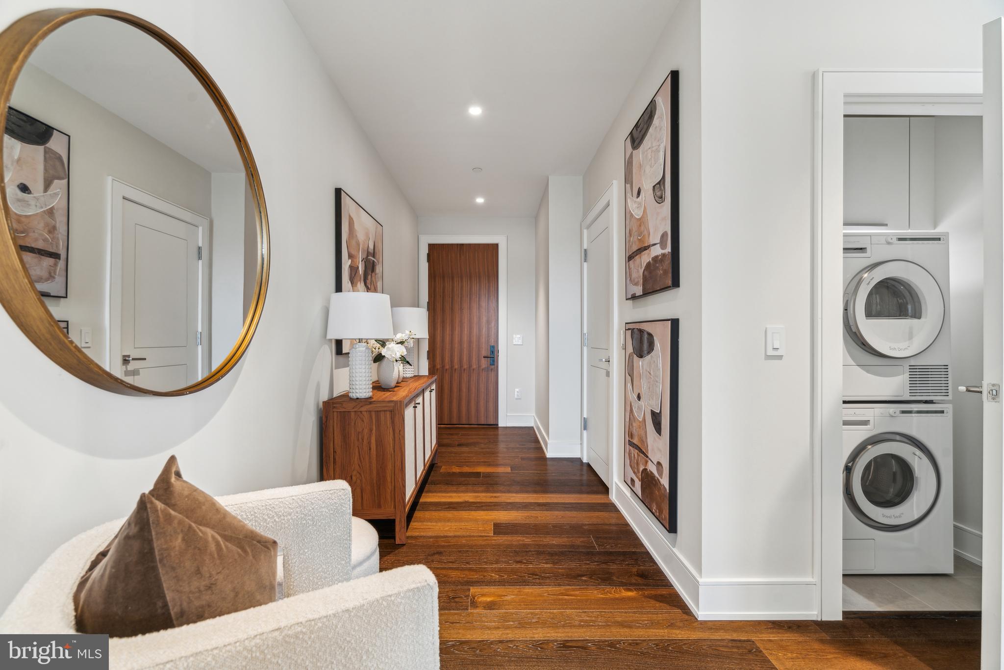 AVENUE OF THE ARTS - Residential