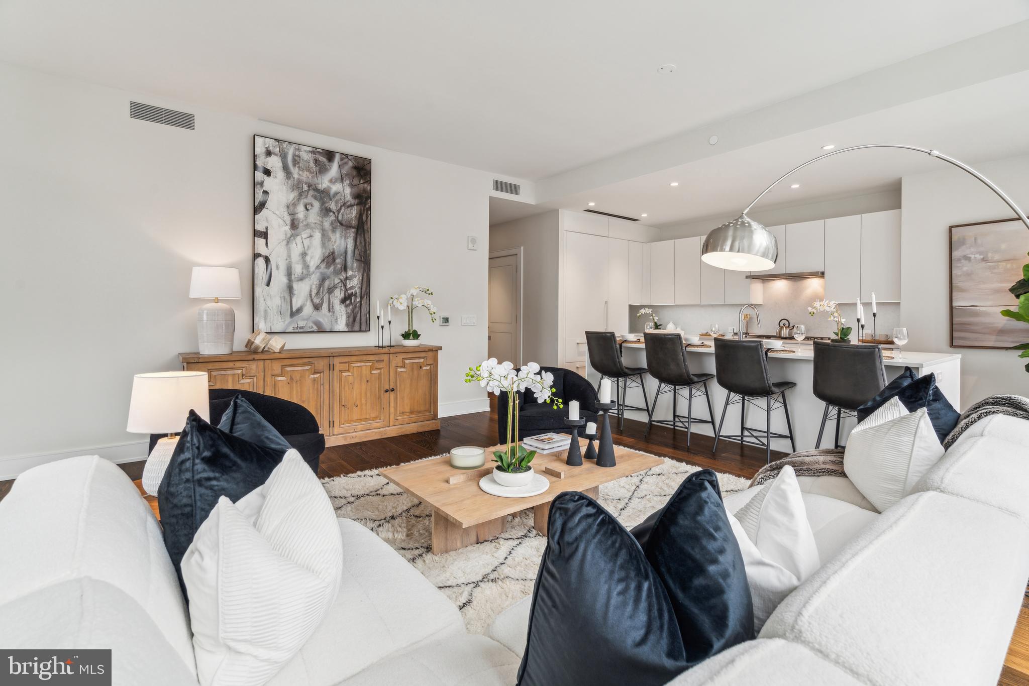 AVENUE OF THE ARTS - Residential