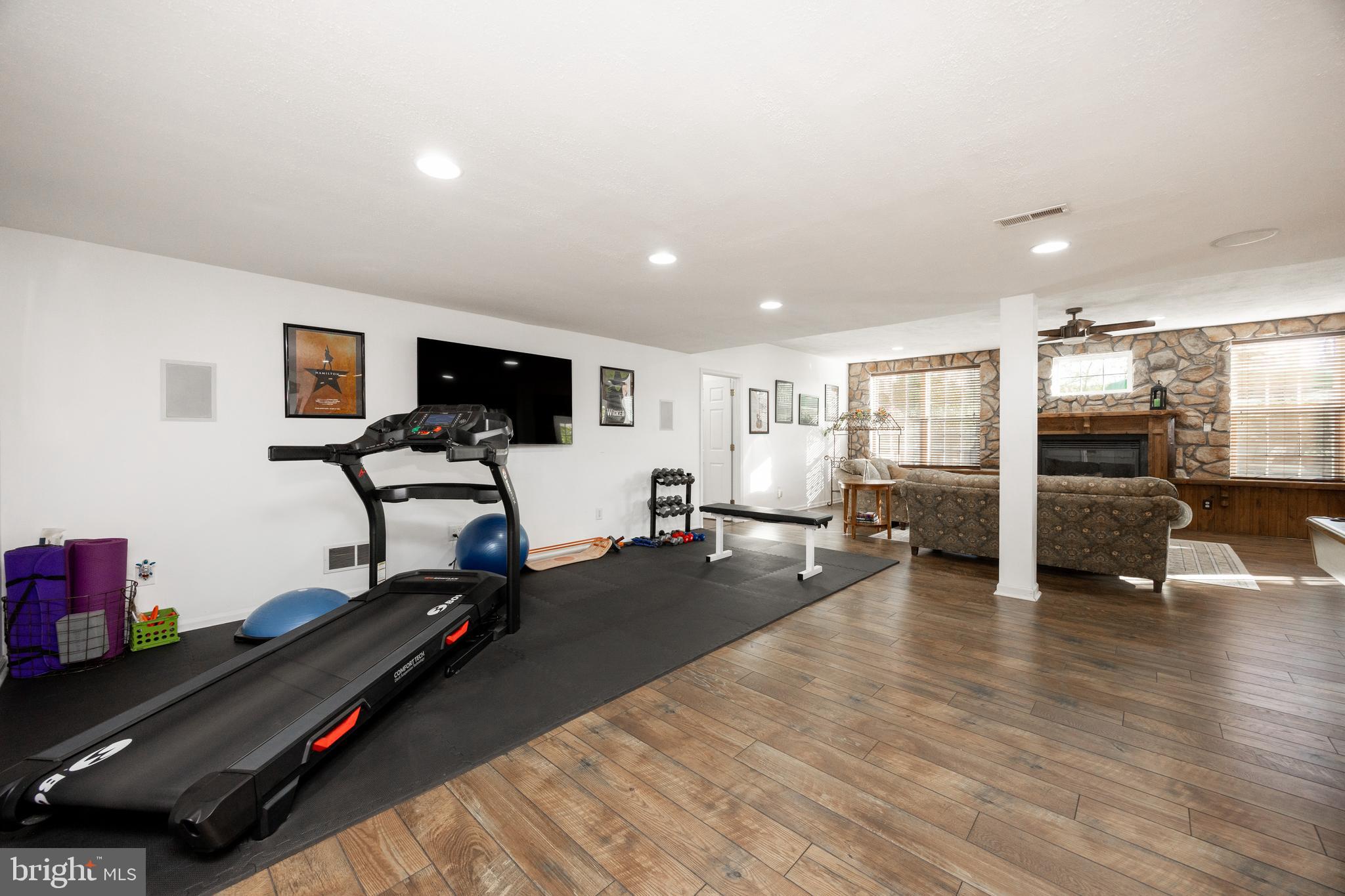 COVENTRY LAKE ESTS - Residential