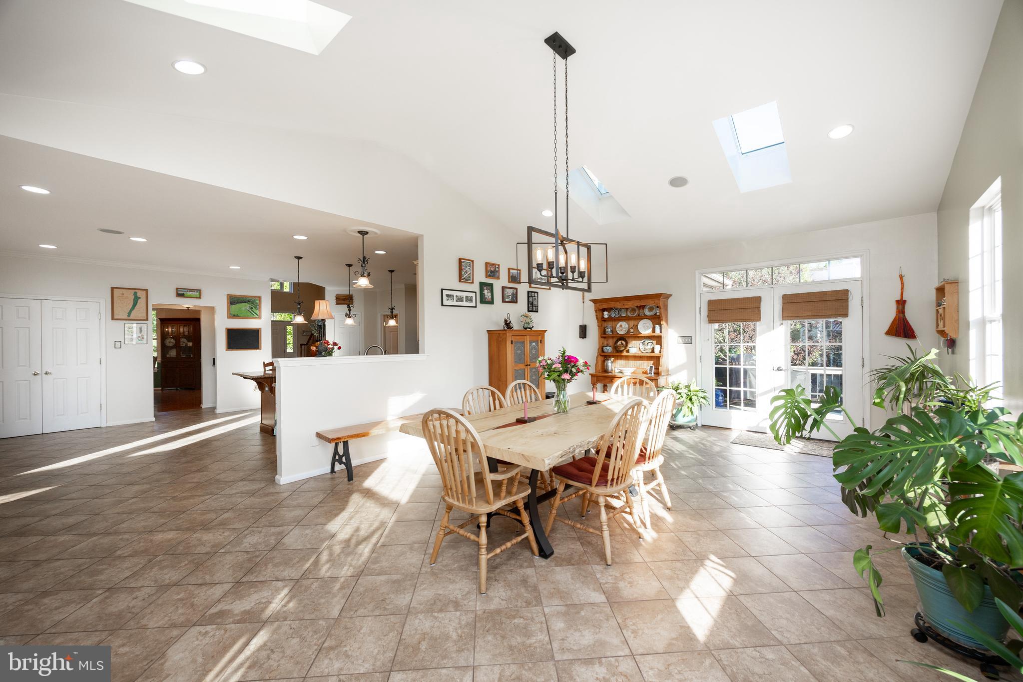 COVENTRY LAKE ESTS - Residential