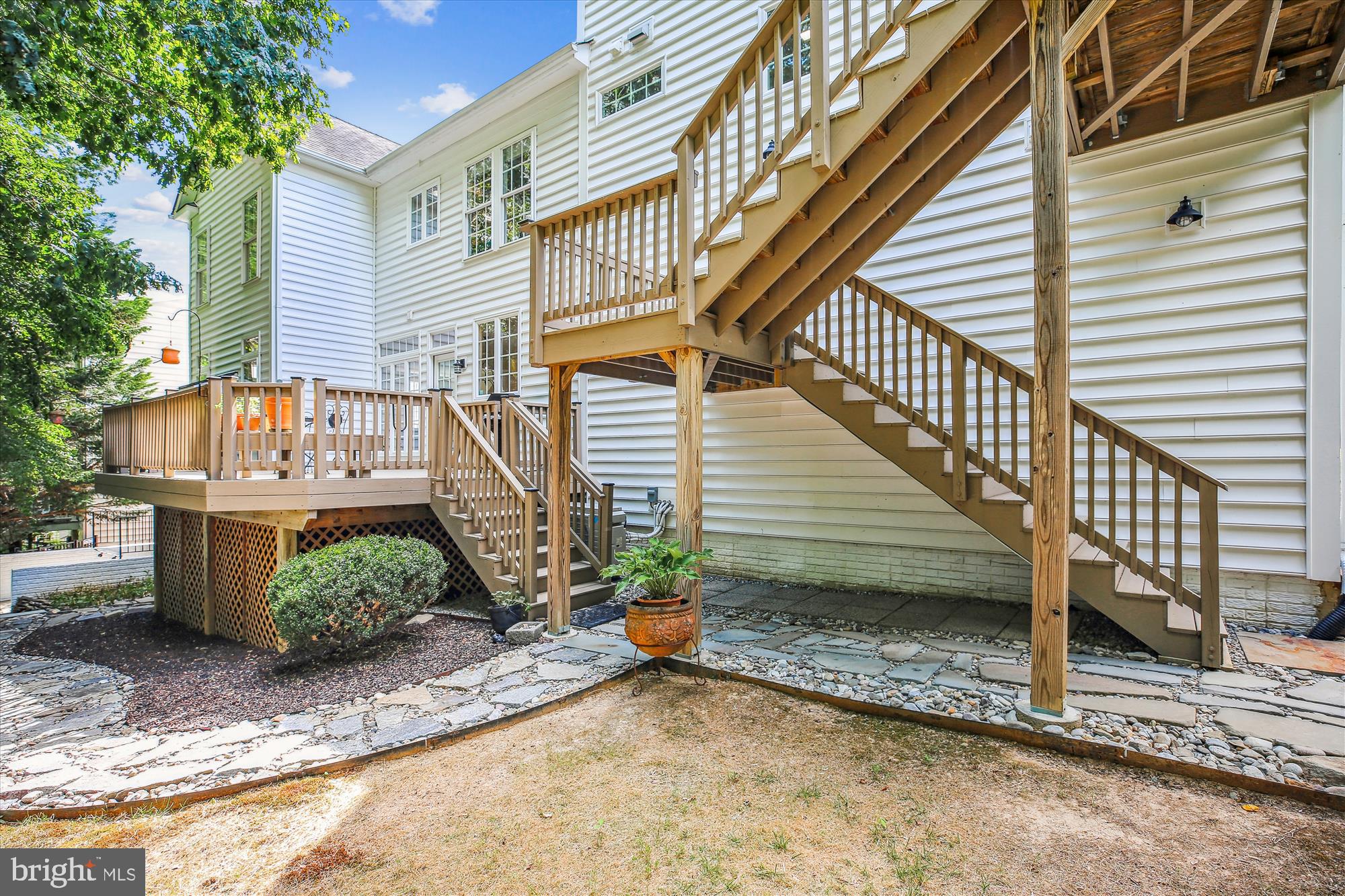 LAKELANDS - Residential