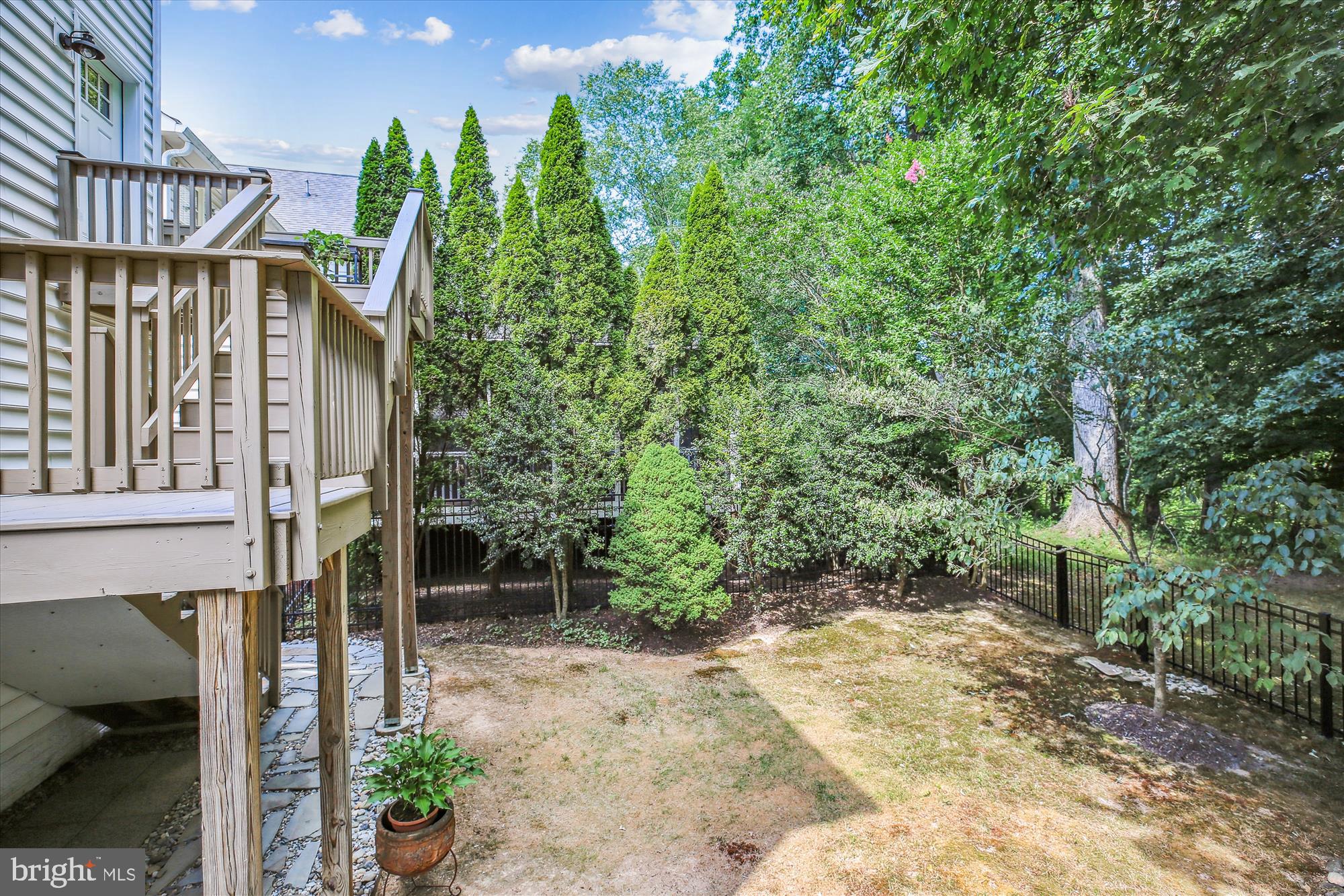 LAKELANDS - Residential