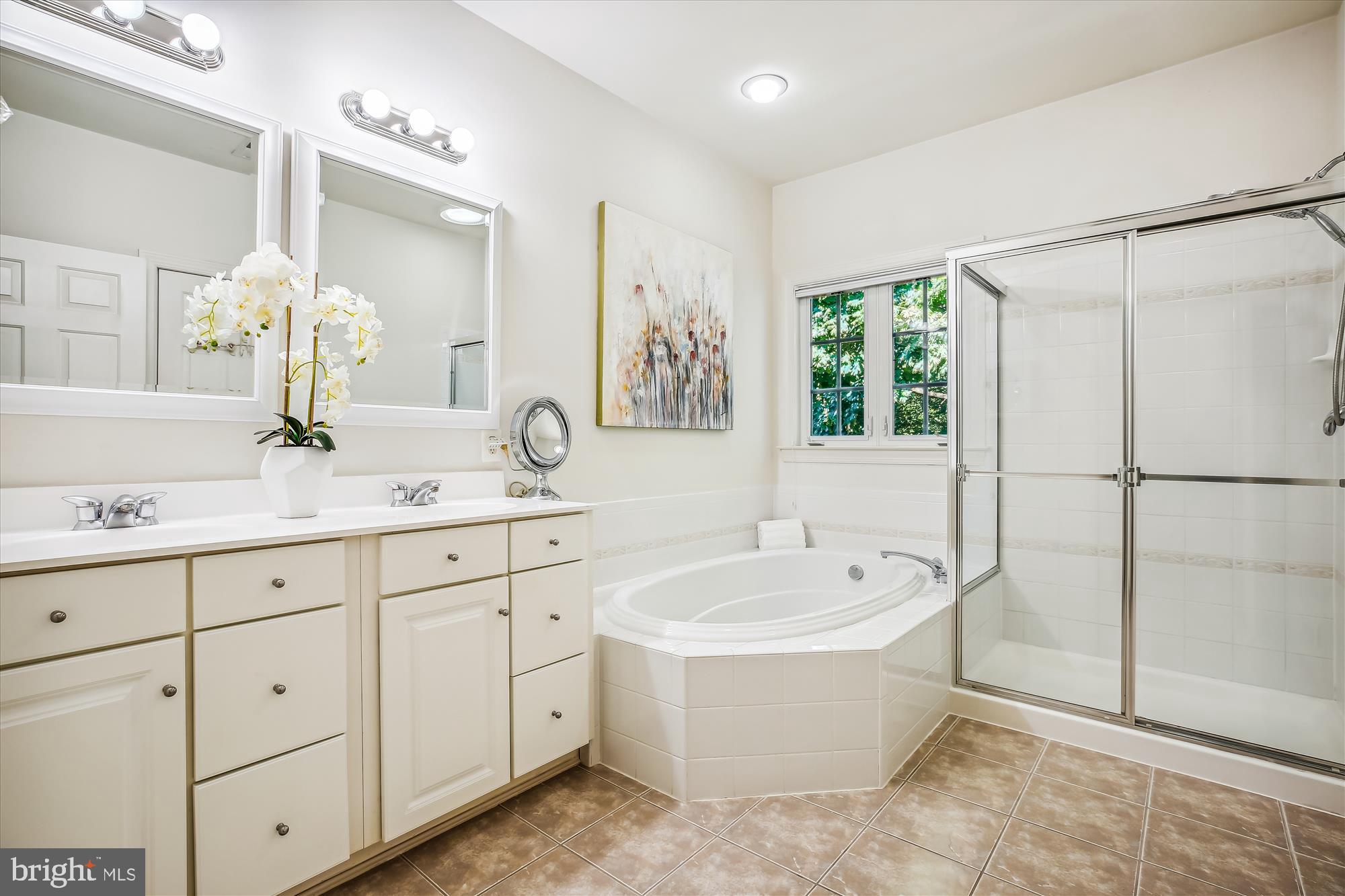 LAKELANDS - Residential