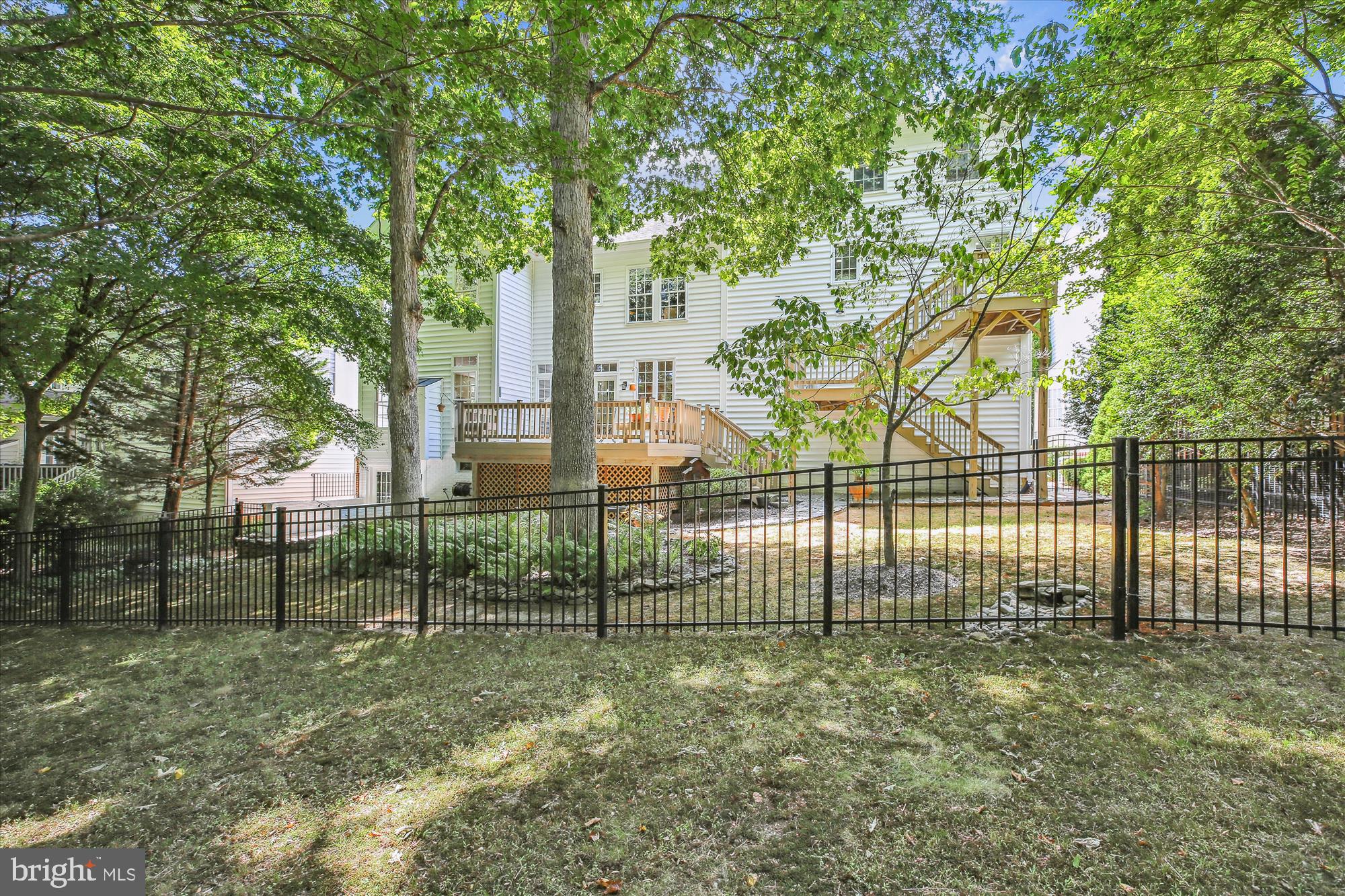 LAKELANDS - Residential