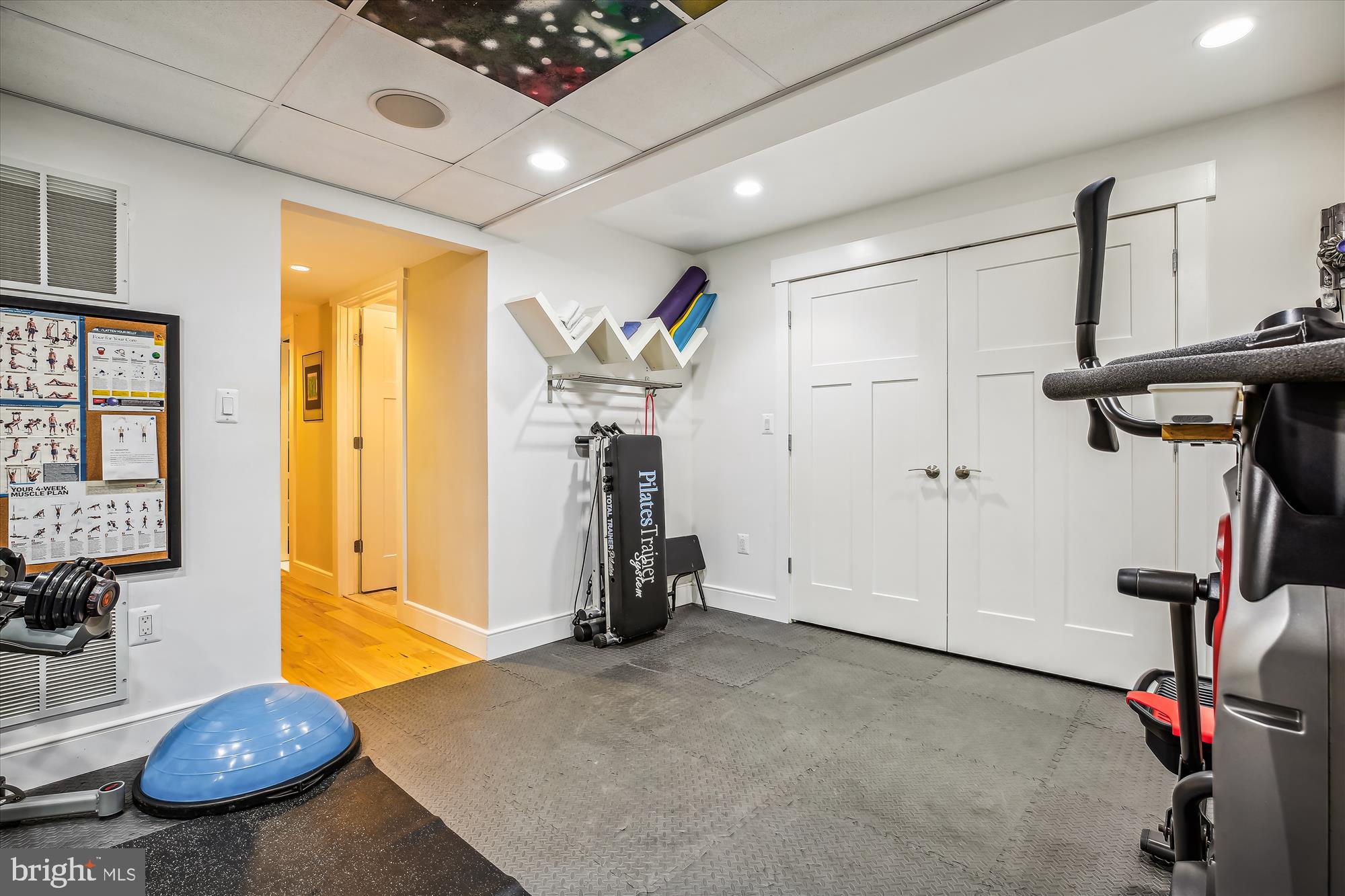 LAKELANDS - Residential