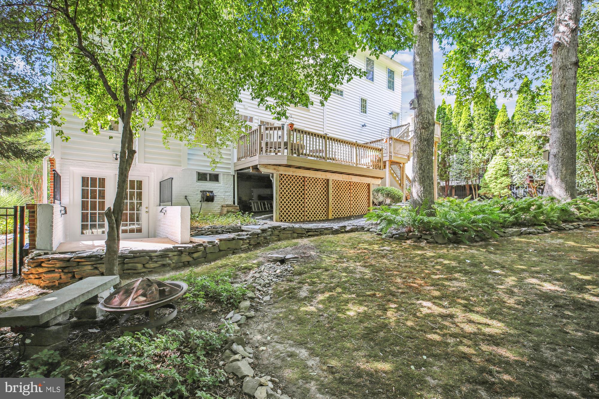 LAKELANDS - Residential