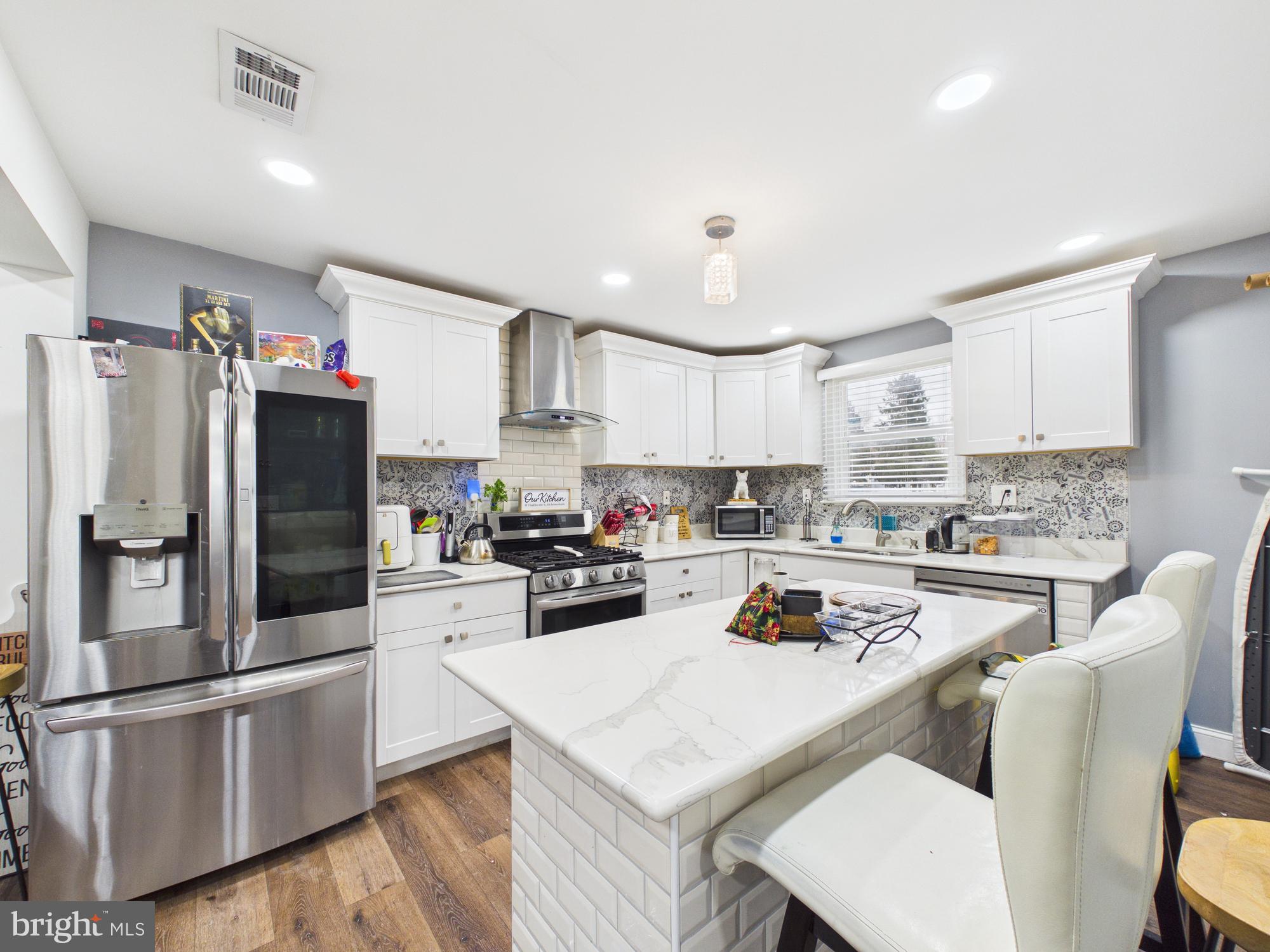 SWAN MEADOWS - Residential