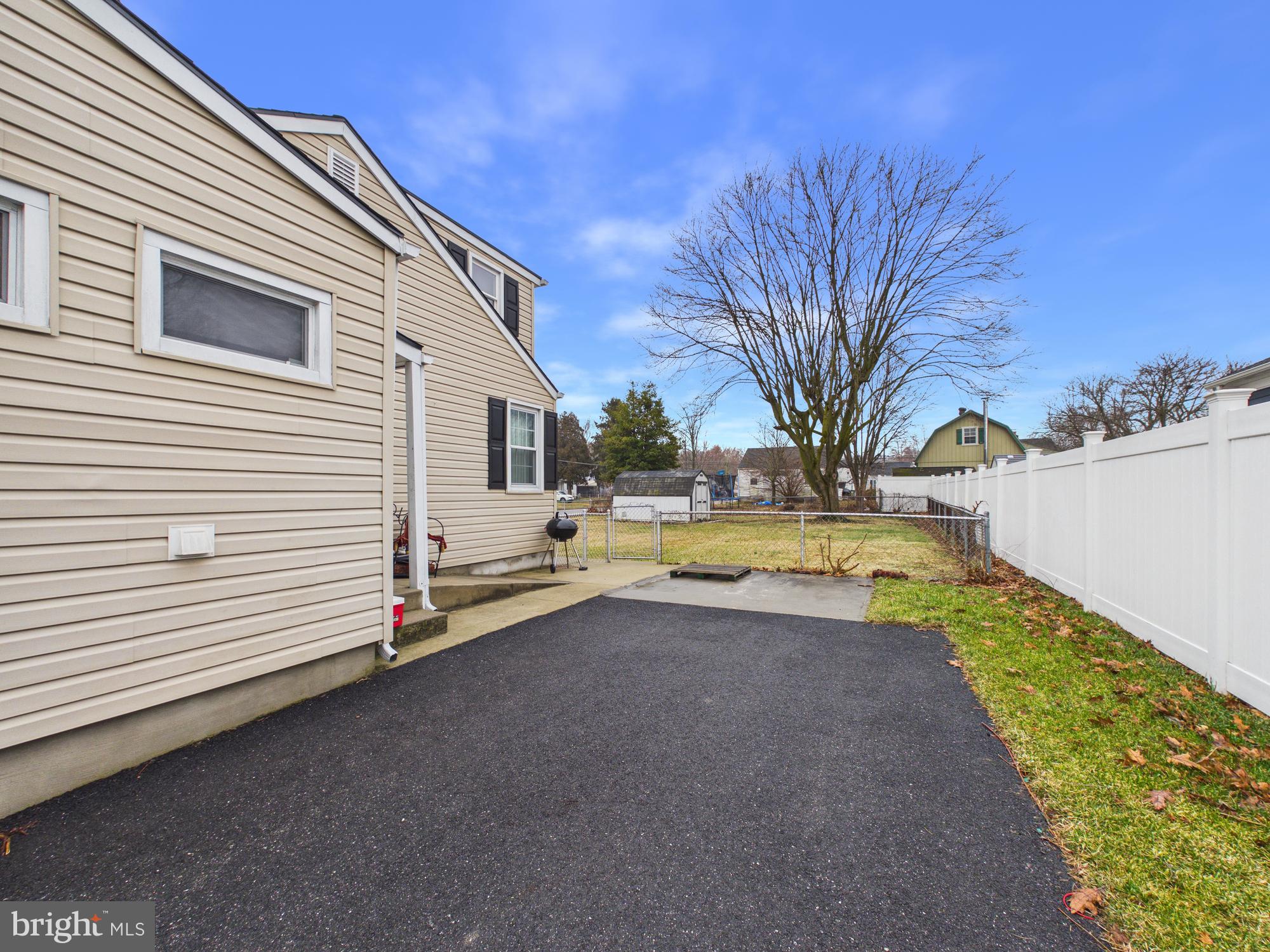 SWAN MEADOWS - Residential