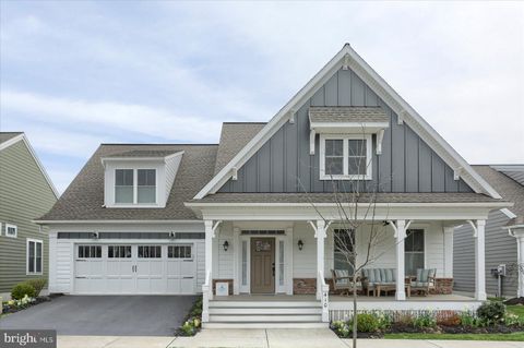 Photo of 410 DECLARATION AVE, EPHRATA, PA 17522 (MLS # PALA2033456)